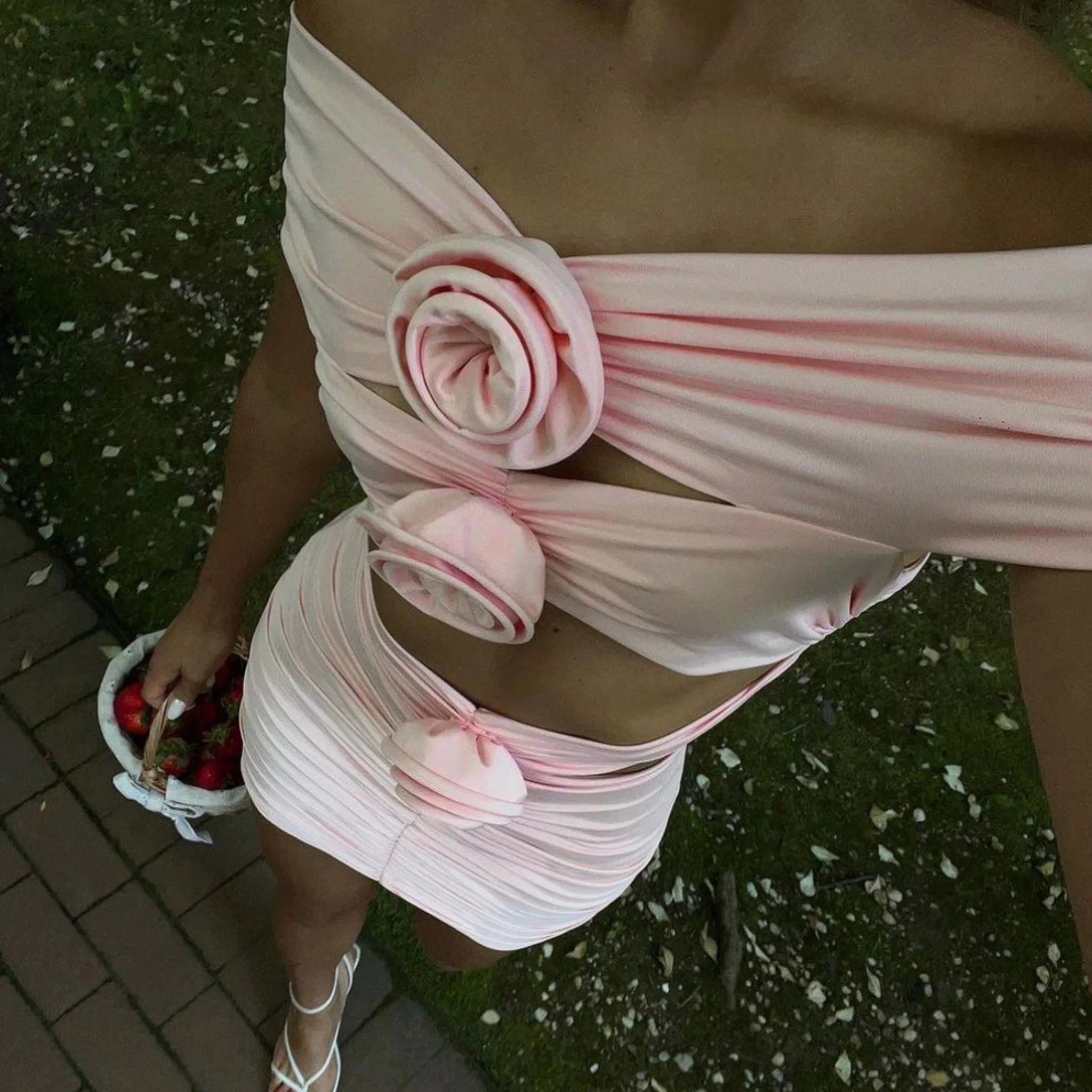 It's all in the details with our Vivian dress ✨

Te esperamos en 📍Olivos Plaza