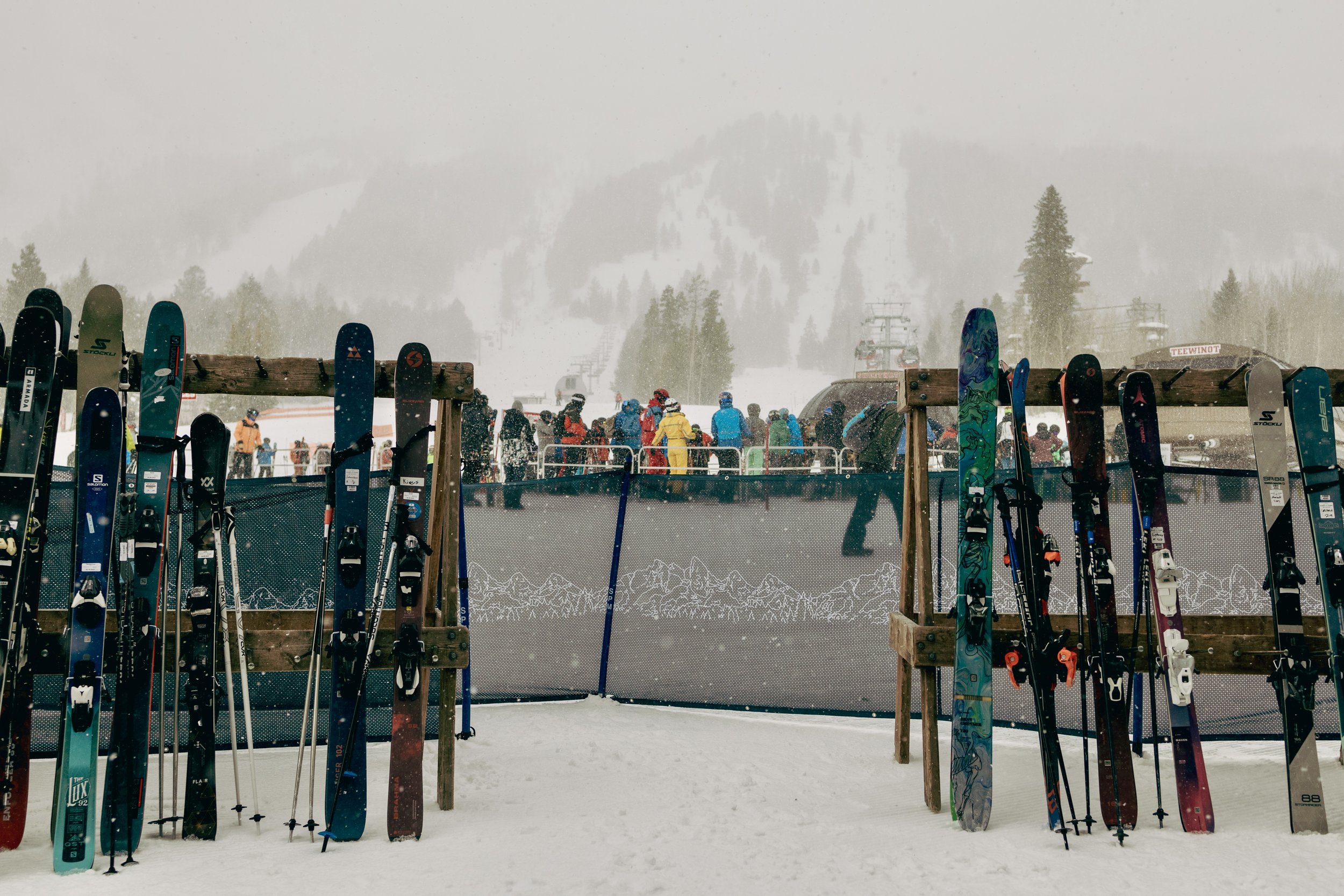 The morning lines on a snowy day in Jackson