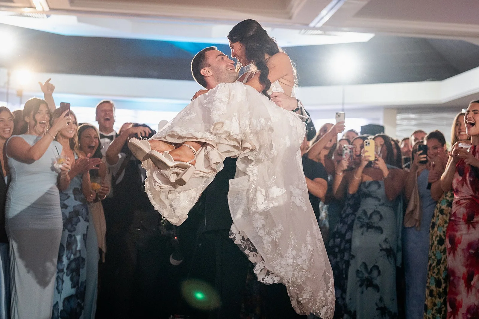 The perfect soundtrack for the perfect moment 💕

📸 @einphotography