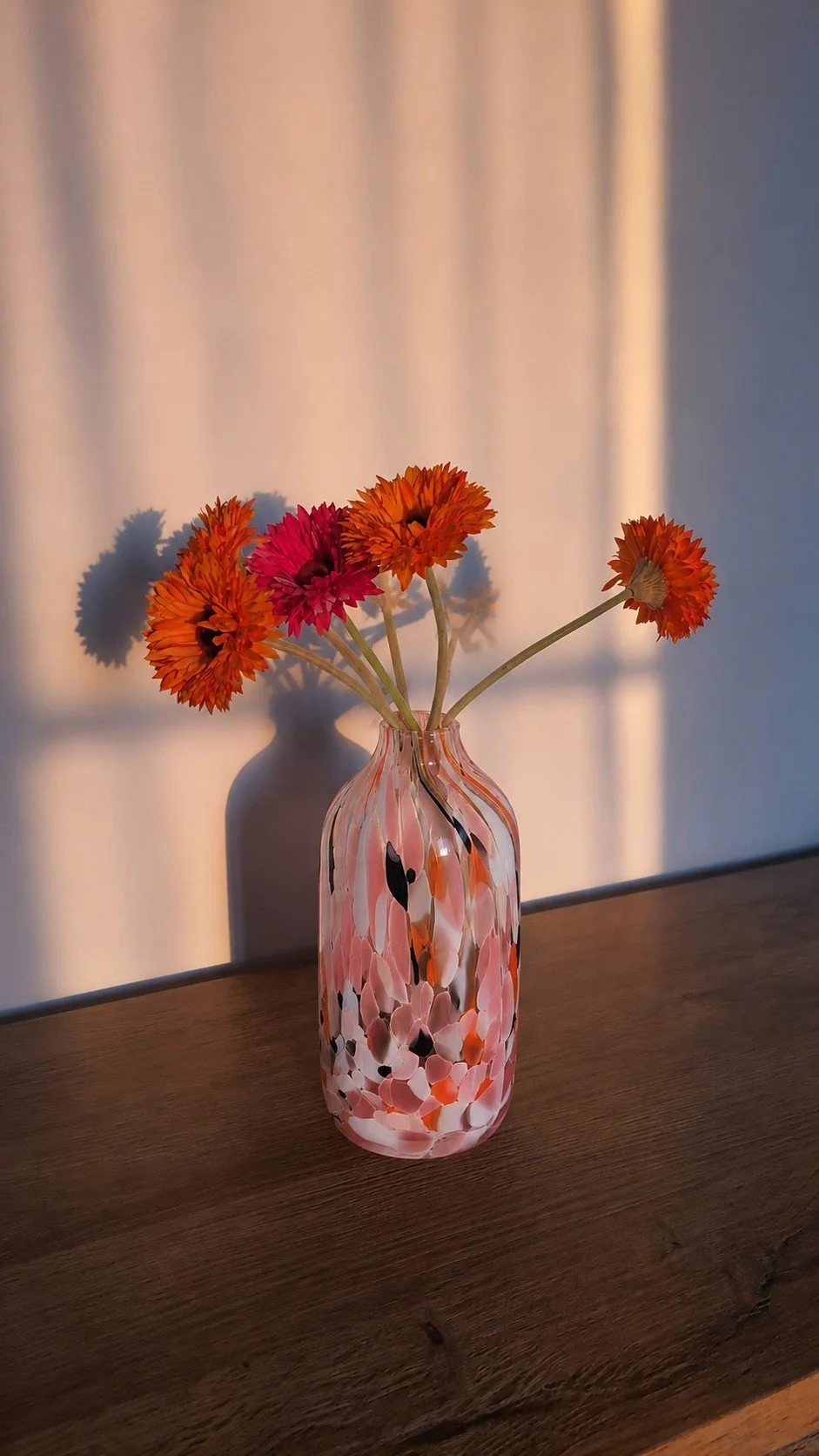 dots_vase_pink2.jpg