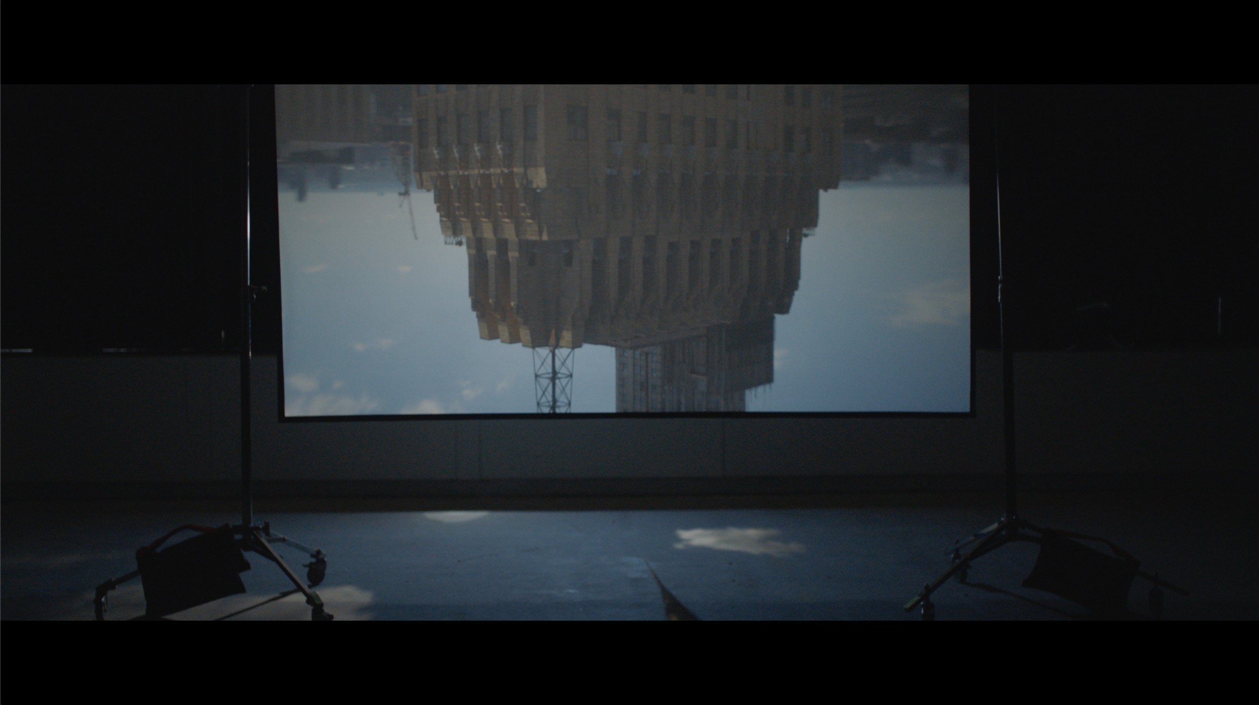 15_CameraObscuraInstallation_ChryslerBuilding.png