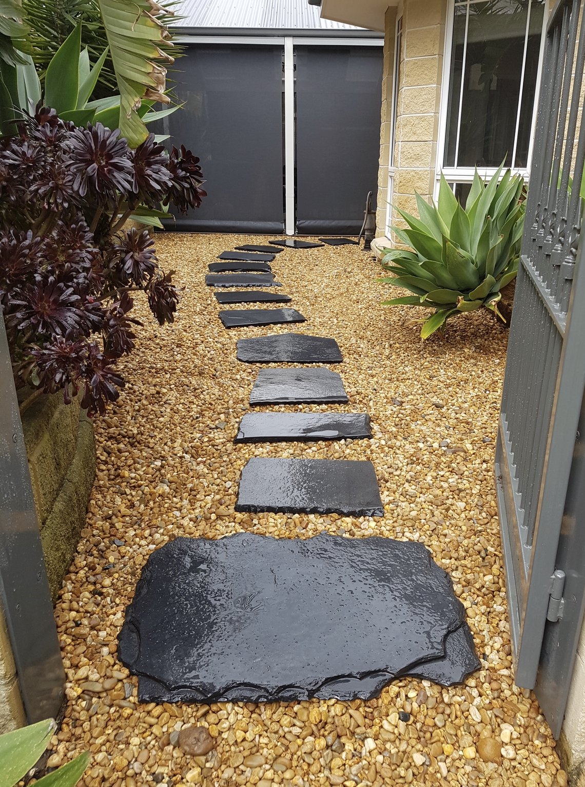 barretts-home-improvements-handyman-melbourne-garden-path.jpg