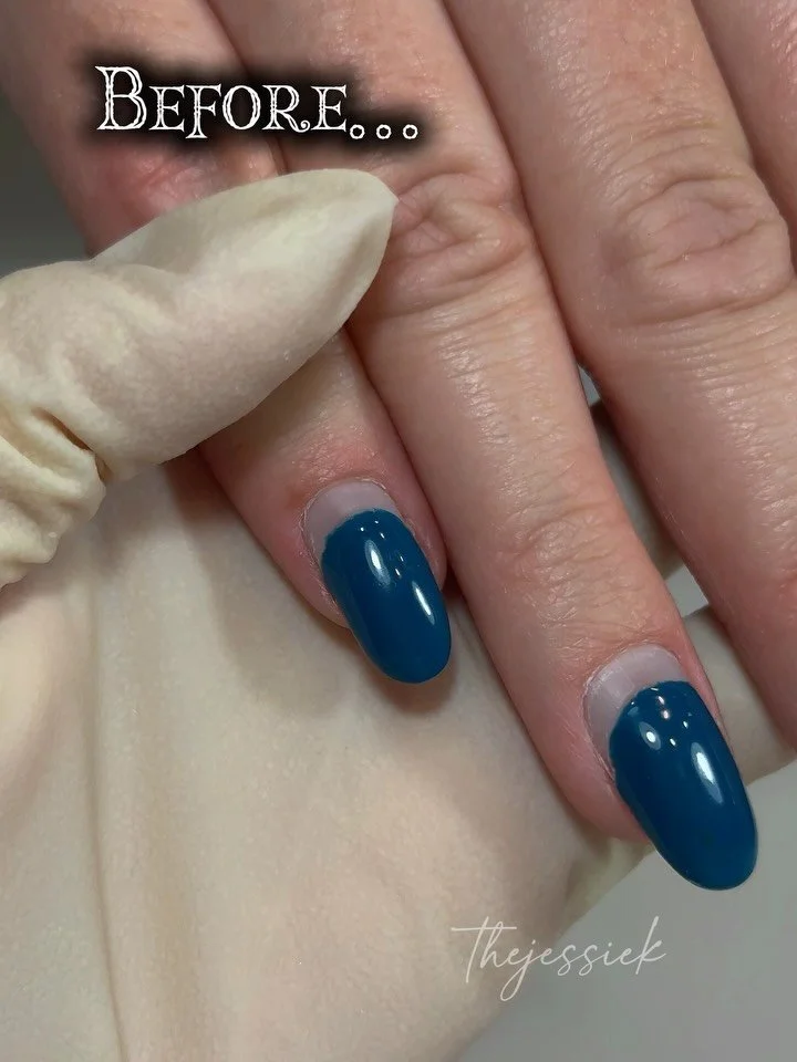 Minimal tone, maximum polish. ✨

Dual Form structured gel,
crafted for a thin, balanced, and seamless finish.

A muted taupe grey &mdash;
cool, modern, and effortlessly sophisticated.

Proof that neutrals never have to feel basic.

Save this for your