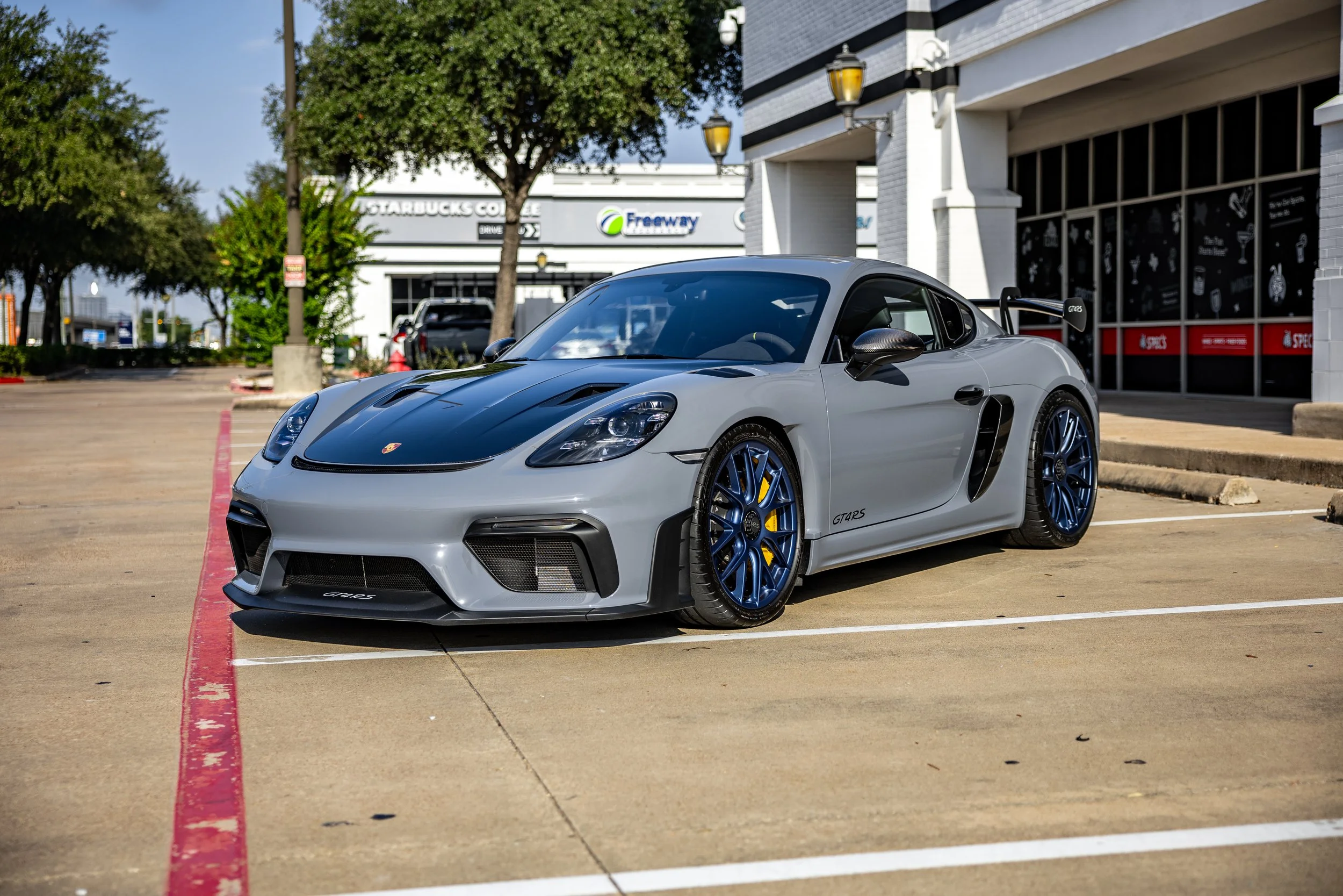 Porsche_GT4_RS-7.jpg