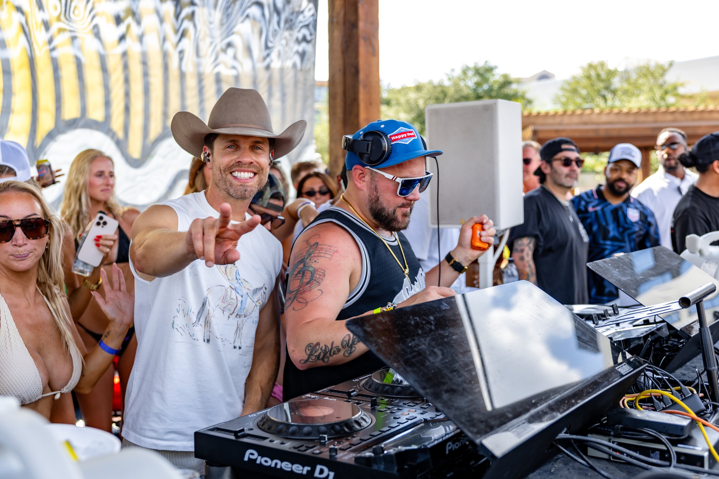 VillagePool_DustinLynch-148.jpg