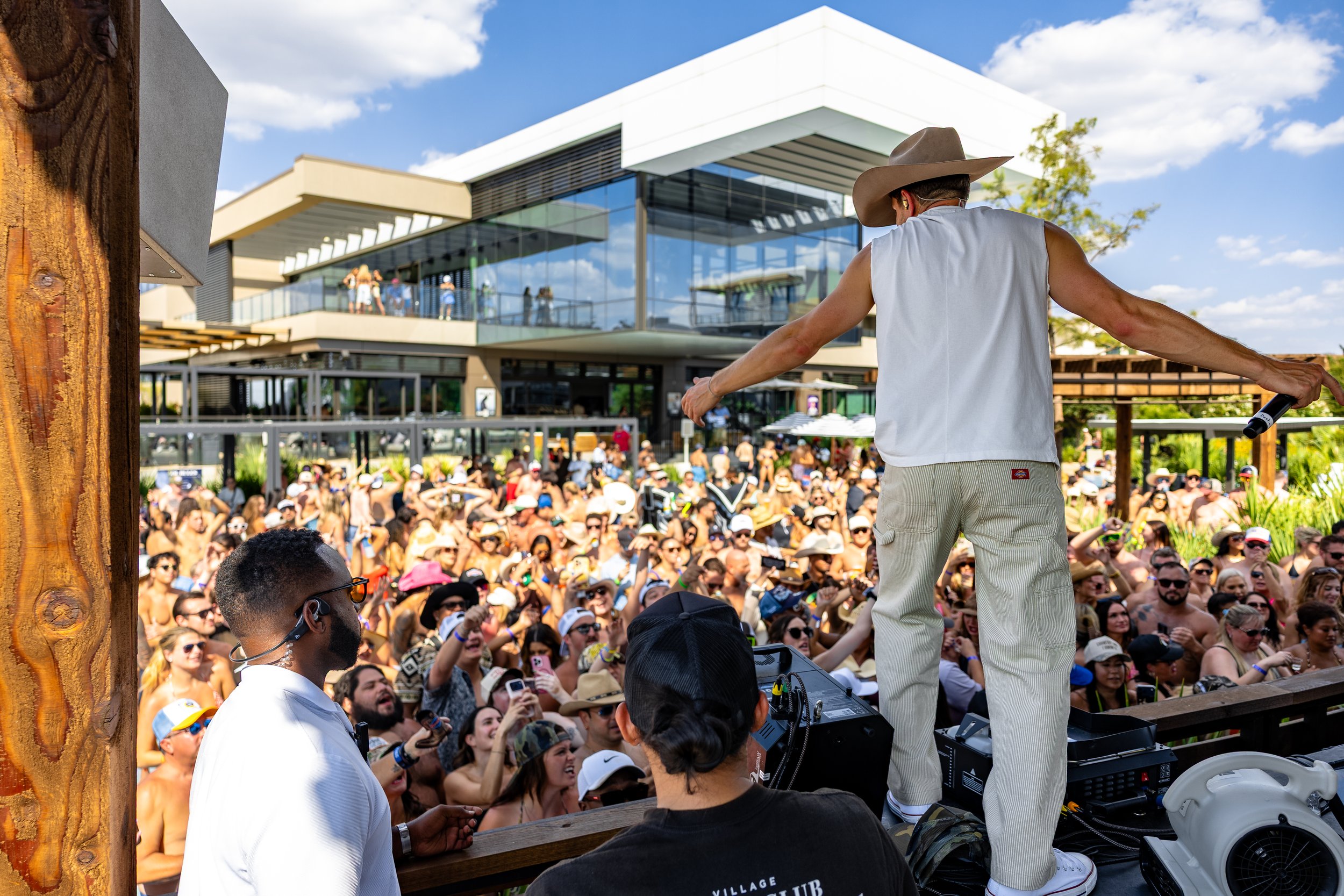 VillagePool_DustinLynch-136.jpg