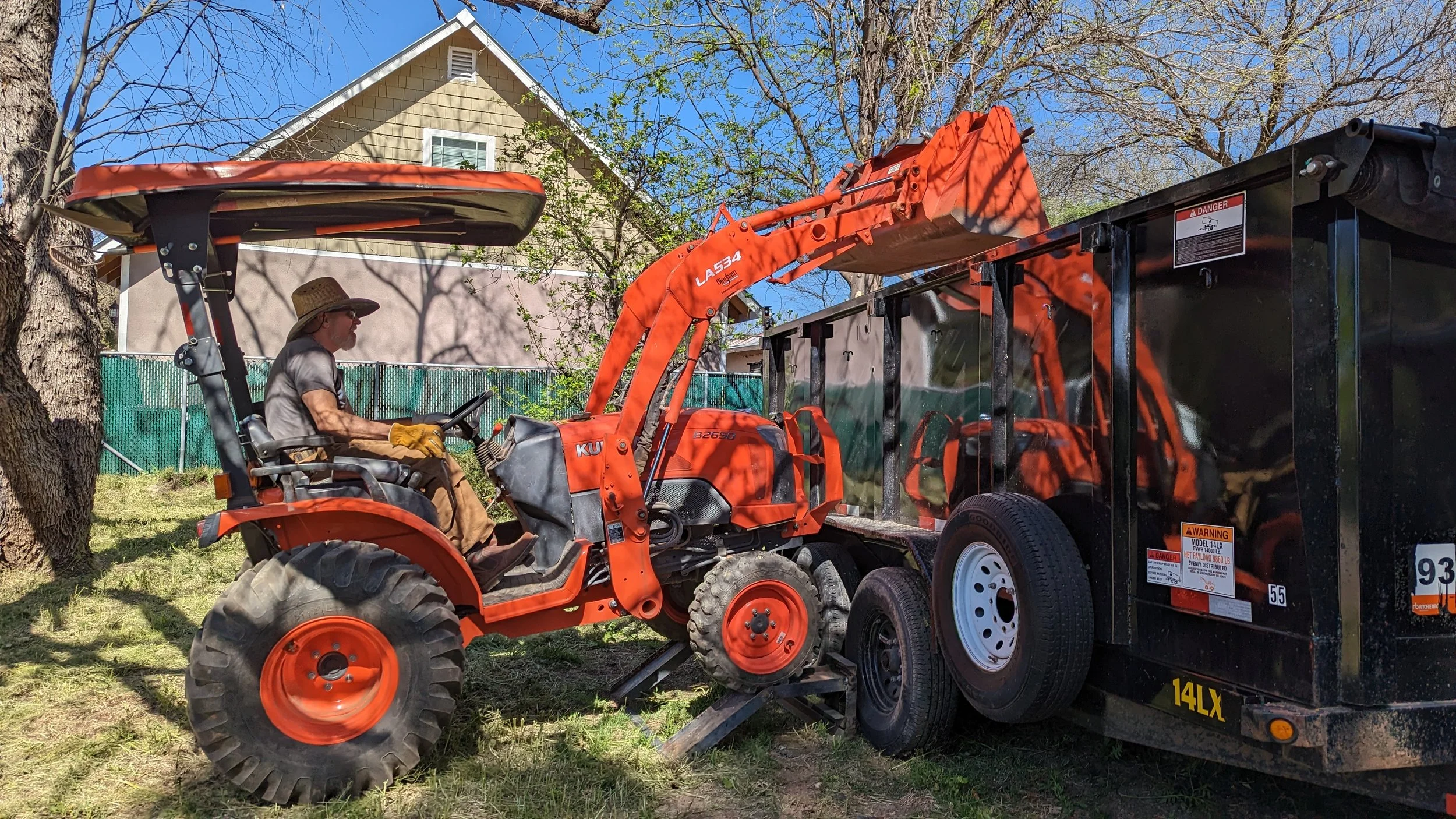 Loading dump trailer.jpeg