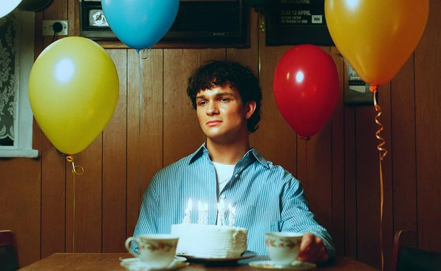 Pop artist tom nethersole shares powerful debut ep hindsight