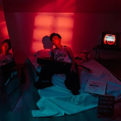 review of STRANGER - Kevin Silvester