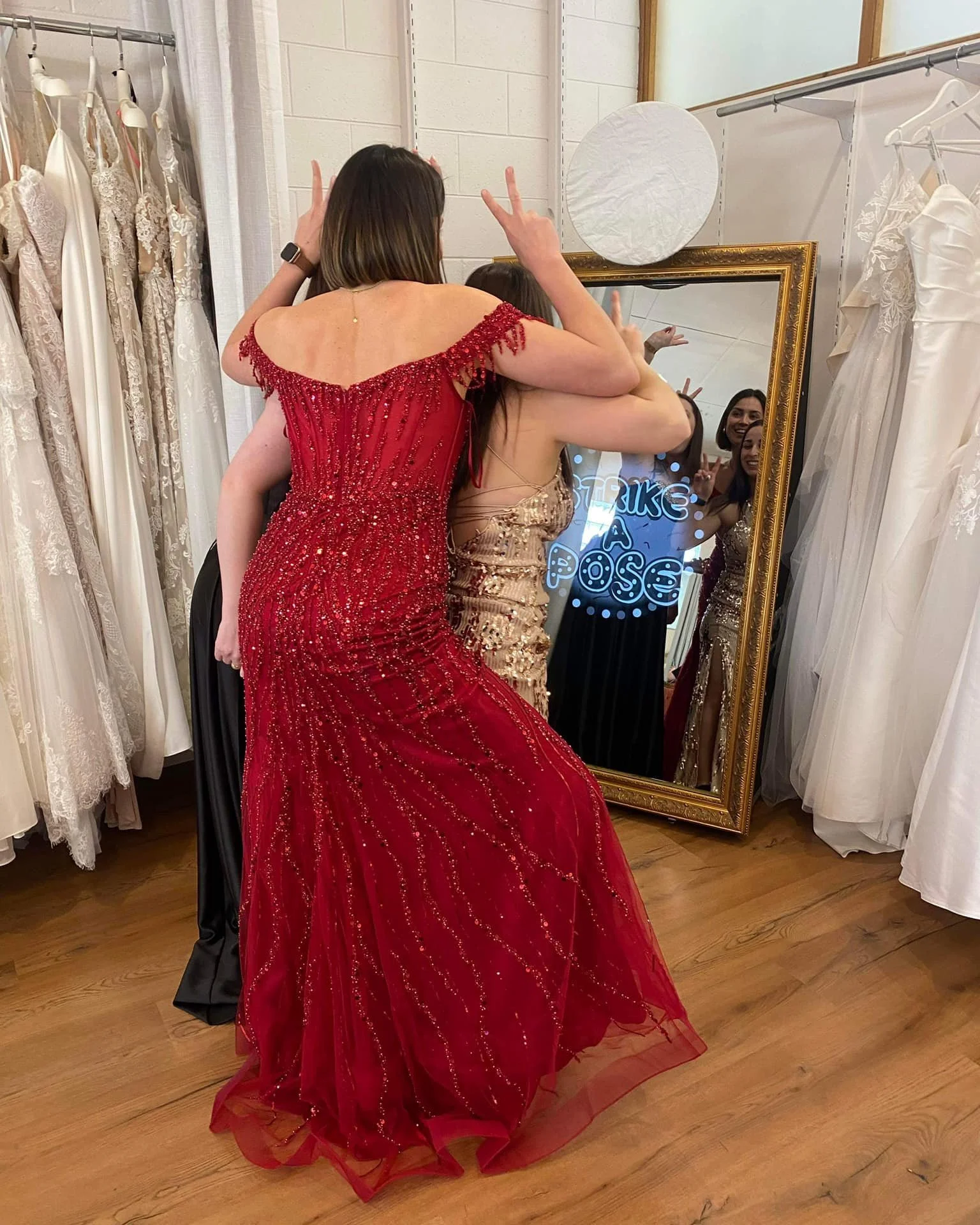 Mirror, mirror on the wall&hellip; who has the coolest photo booth of them all? 🤩

We do! Our Golden Framed Mirror Photo Booth adds a sprinkle of Hollywood glam to any event. Slide into our DMs or give us a shout to watch your guests strike a pose i