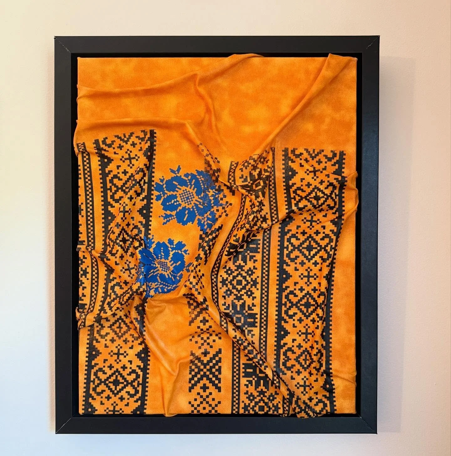 A modern twist on Ukrainian culture. 
Fabric screen print on canvas. 

#vyshyvanka #embroidery #ukrainianembroidery #art #artinspiration #ukraine #embroideryart