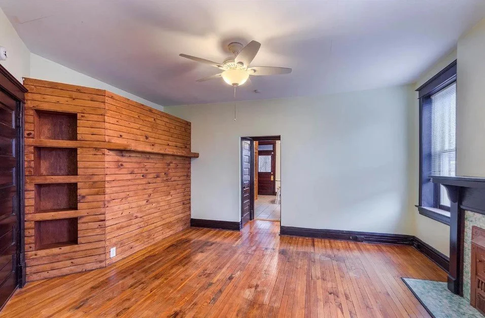 middle room 3.jpg
