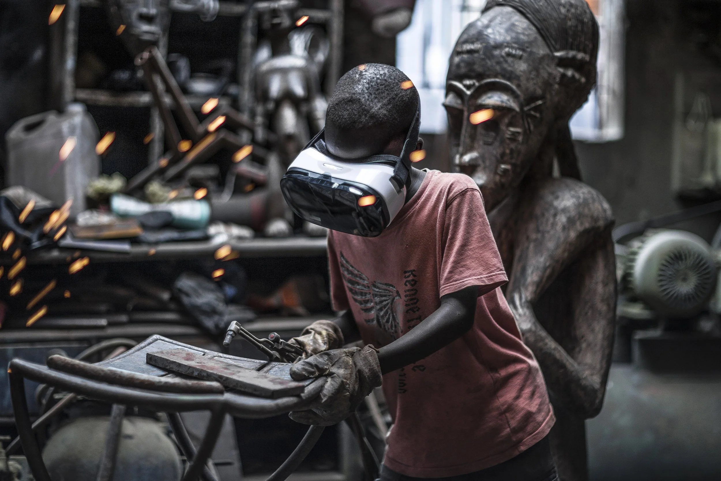 ALUN [BE] - Savoir Faire - Series: Edification - Medium: Hahnemühle Fine Art Archival Print - Digital Photography - size 80 x 120 cm - year 2017 - Limited Edition 3 of 5