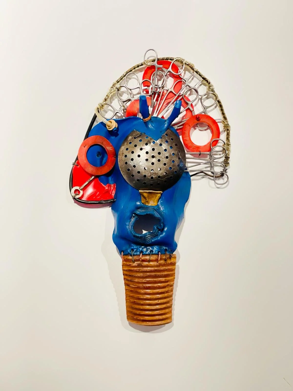 CLIVE MUKUCHA - Irremovable . Mask 1 - Found objects - size 80 x 38 x 7 cm | 800g - year 2017