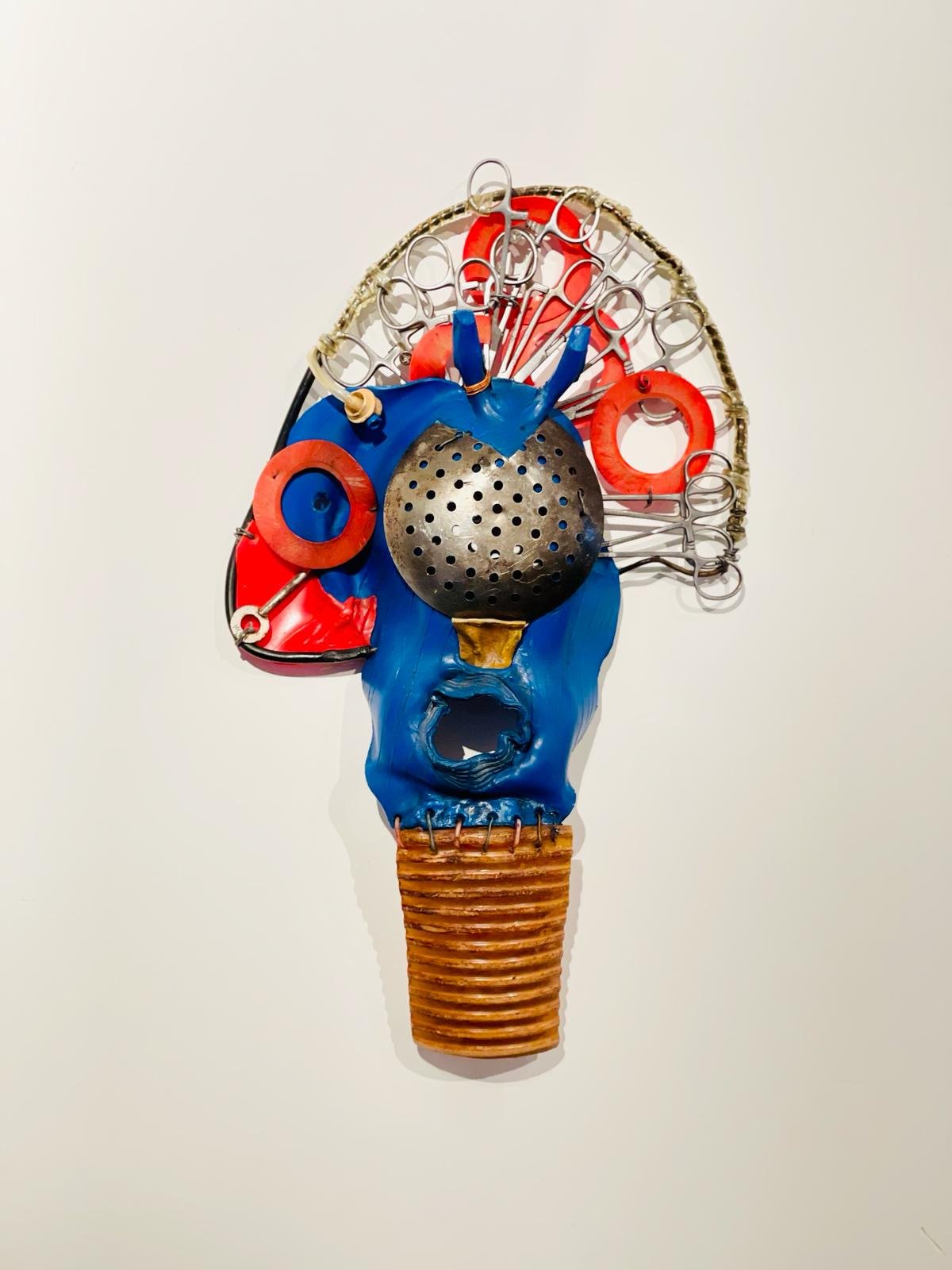 CLIVE MUKUCHA - Irremovable . Mask 1 - Found objects - size 80 x 38 x 7 cm | 800g - year 2017
