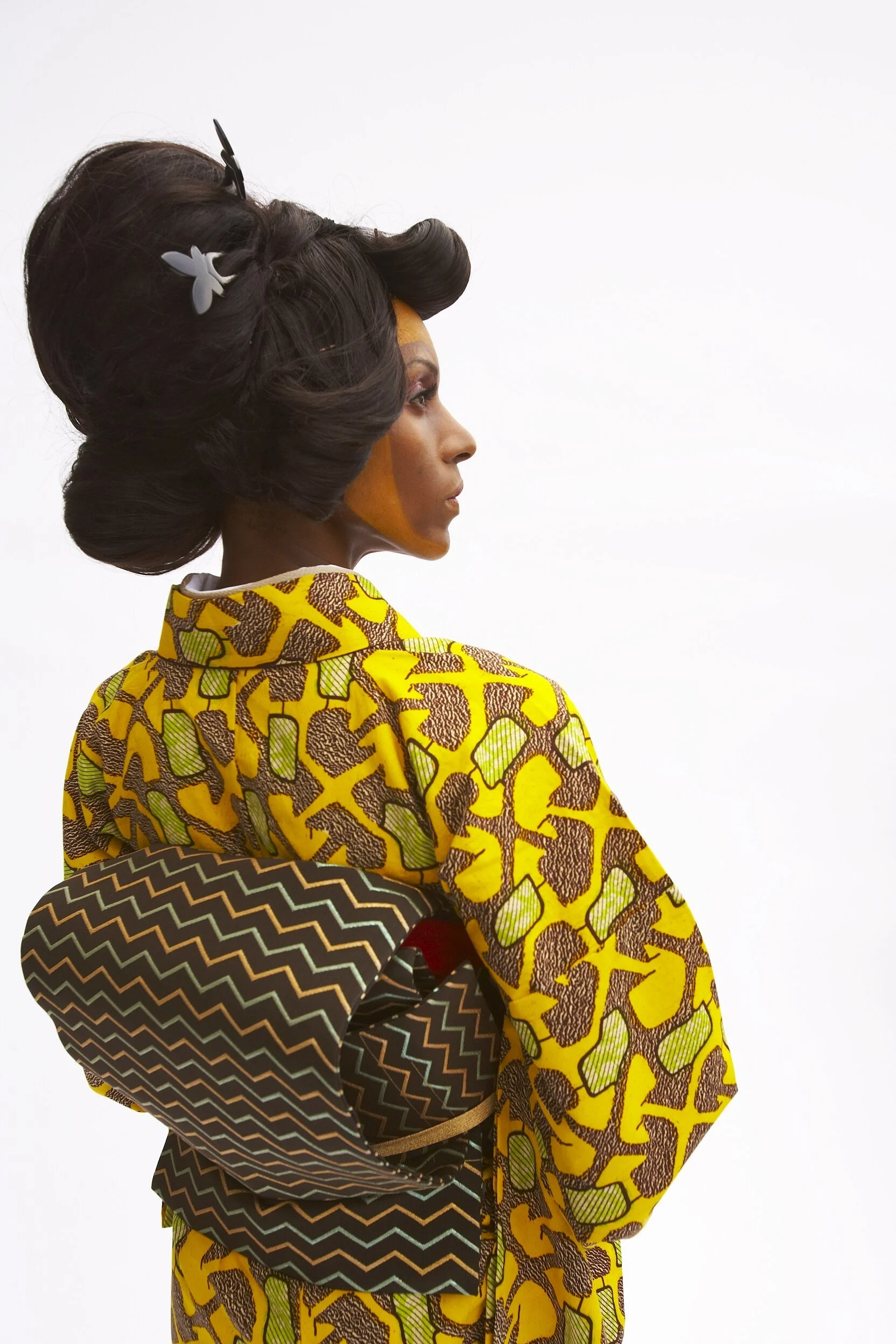 SERGE MOUANGUE - Africa Queen 10 - Tokyo - Print Hahnemuehle Fine Art Rag
Artist unique print 1/1
- size 150 x 225 cm - year 2010