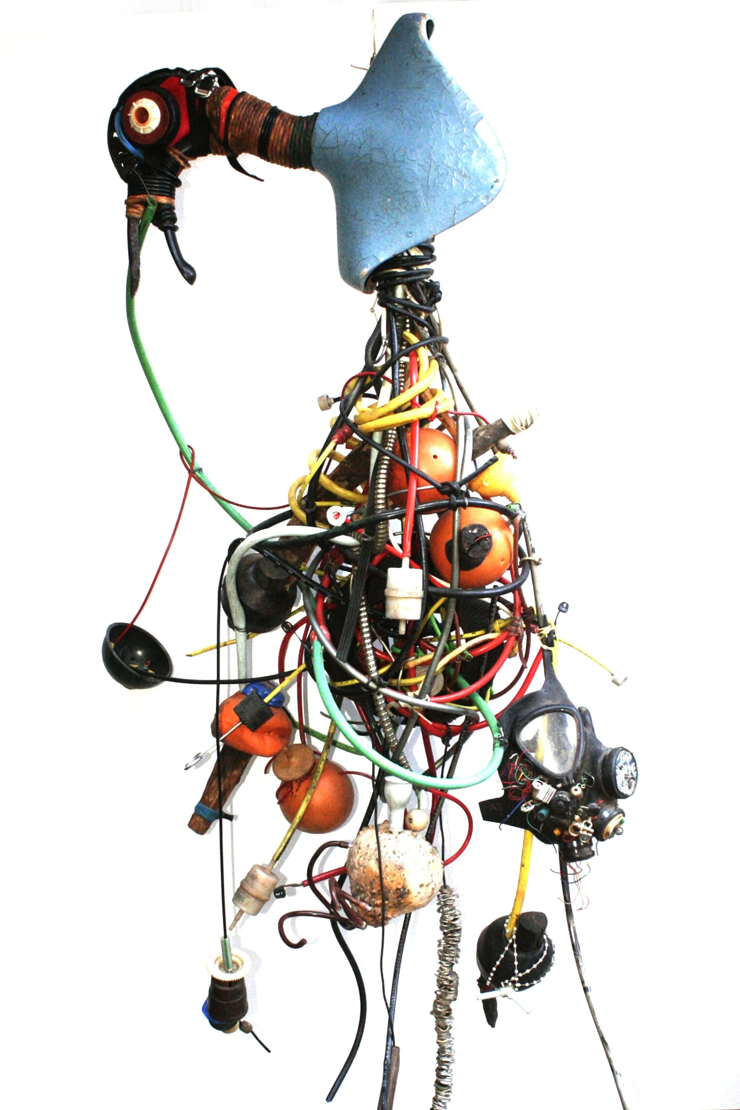 CLIVE MUKUCHA - Falling Apart - Found objects - size 135 x 68 x 34 cm - year 2017