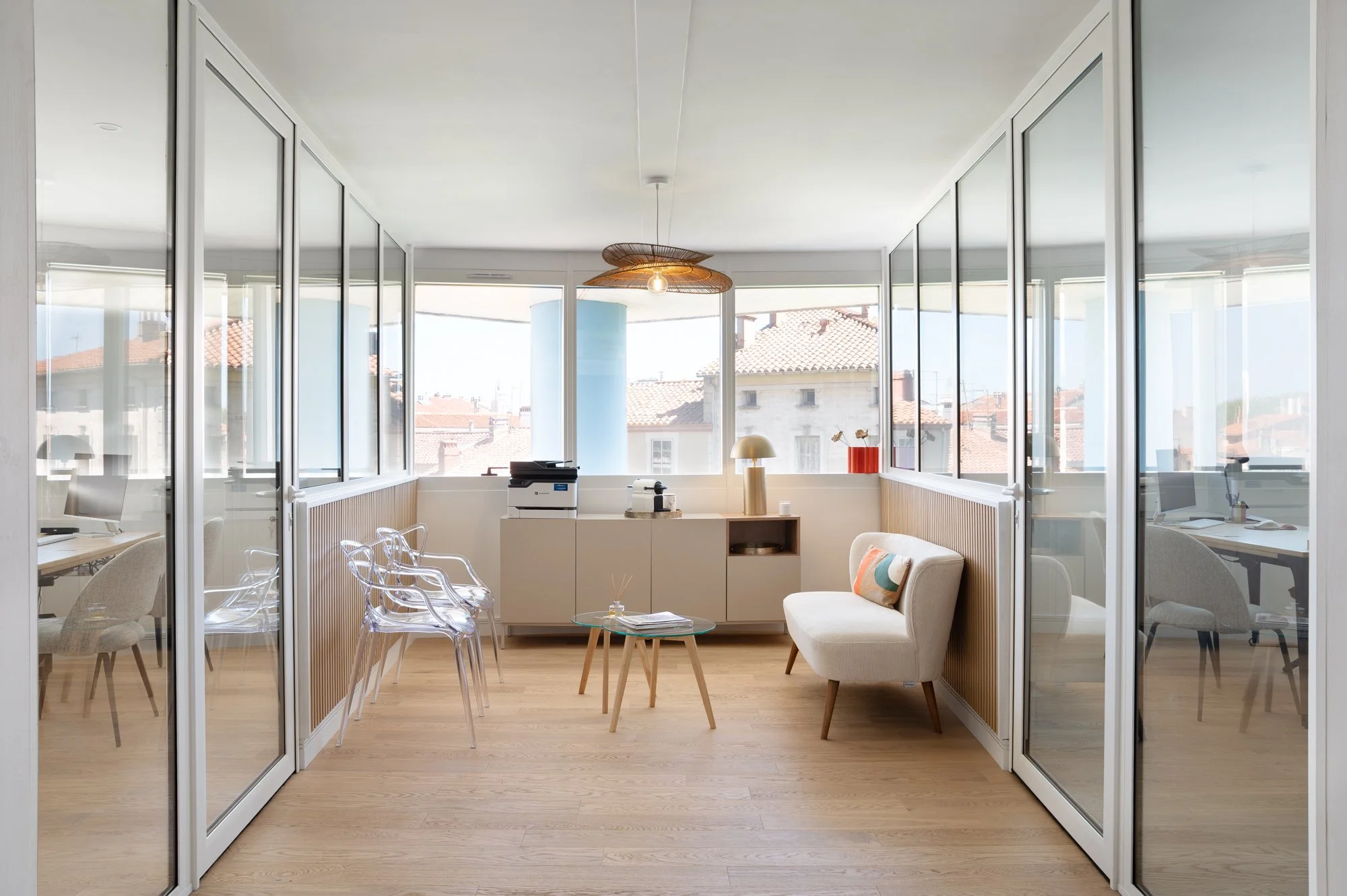 Entreprise, Société, Etude, Notaire, Bureaux Paris; Perpignan; ©Juliette Jem, Locaux, Extérieurs, Photo d’Intérieure, Boutiques, Photographe, Pyrénées-Orientales, Occitanie, Professionnel, Intérieur; Cabinet Avocat; Aude; Montpellier; Toulouse; Narbo