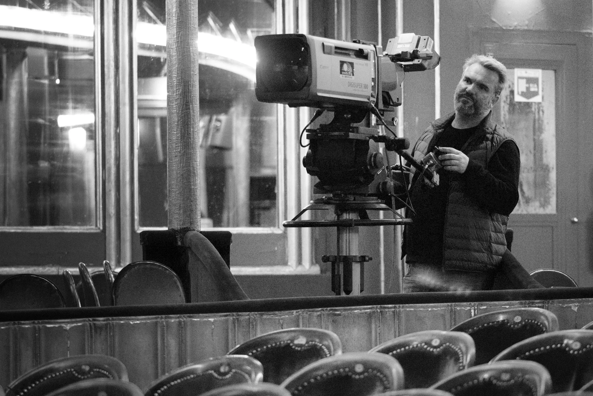  Raphaël Mezrahi Humoriste Making-Of Tournages Nuits de la Déprime Paris Perpignan