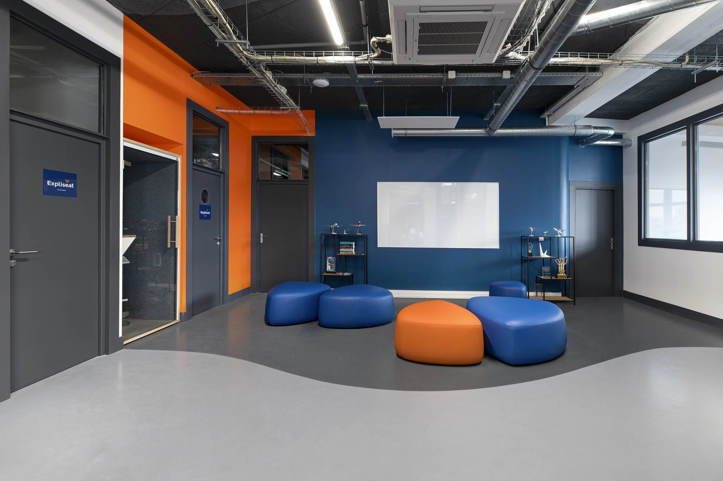 Bureau, entreprise, Perpignan, Local, Paris, Merchandising, Biens Immobiliers Architecture Intérieur Architecte Décorateur Salon Cuisine Salle de Bain Marbre Paris Perpignan ©Juliette Jem  Architectures d’Intérieur, Architecte, Décorateurs, Maison, B