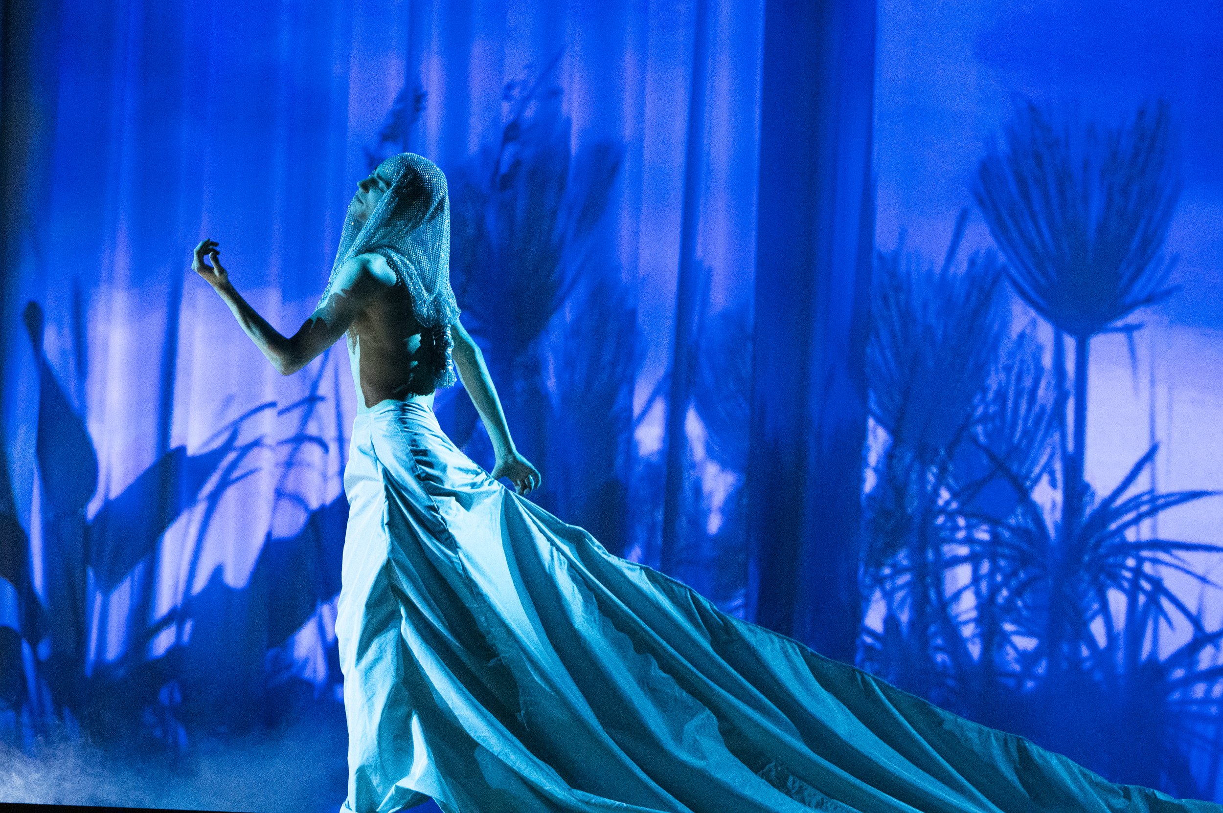 PASCAL OBISPO, Les Dix Commandements, ALBERT COHEN, GIULIANO PEPARINI, VINCENZO PISCOPO, Making-Of, Coulisses, Préparation, Spectacle, Costume, Danse, Chanteur, Juliette Jem, photographe, France, Paris, Italie, ANDREAS
MÜLLER, VERONICA
PEPARINI