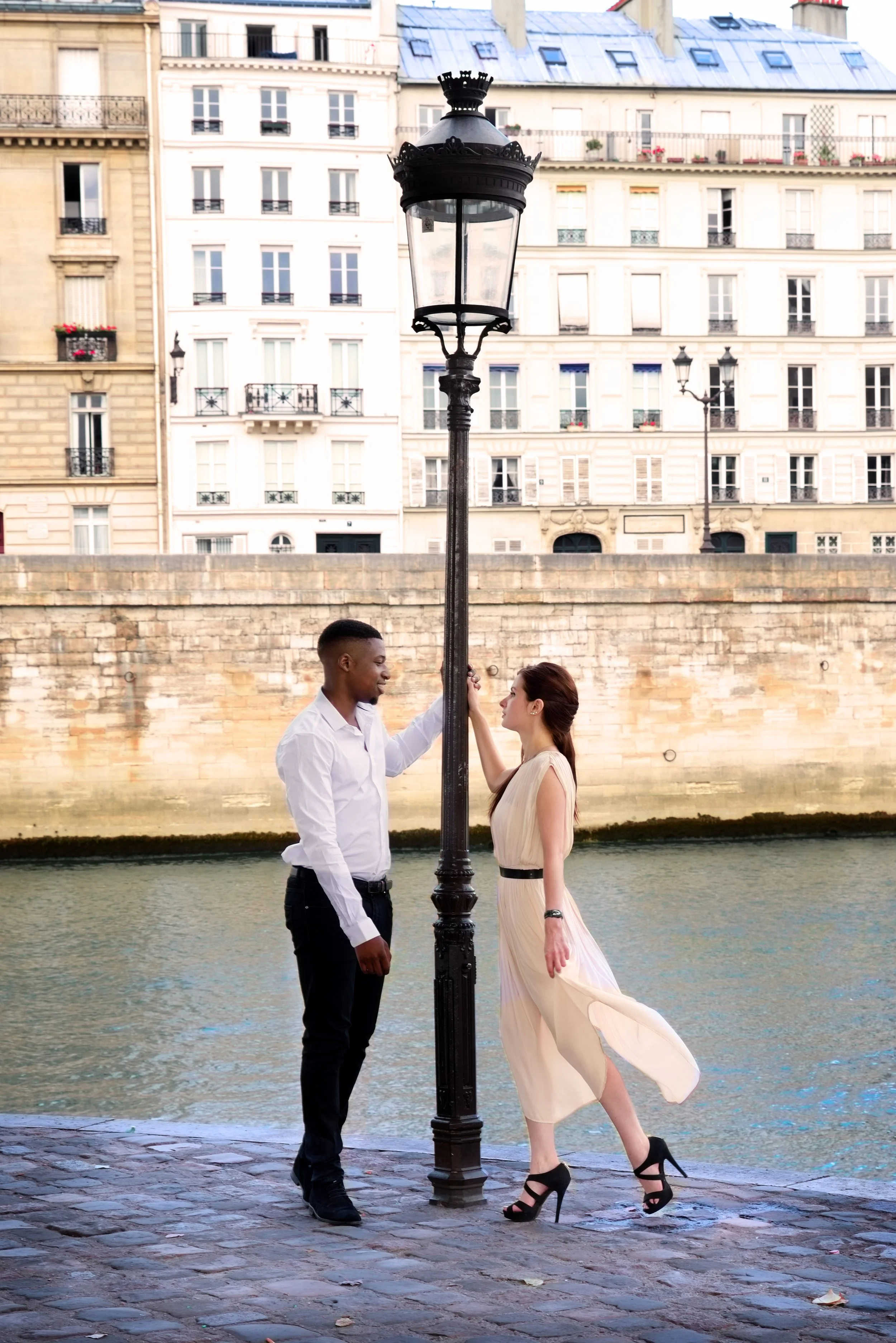 Portrait Artiste Humoriste Chanteur Acteur Musicien Paris Sportif Perpignan