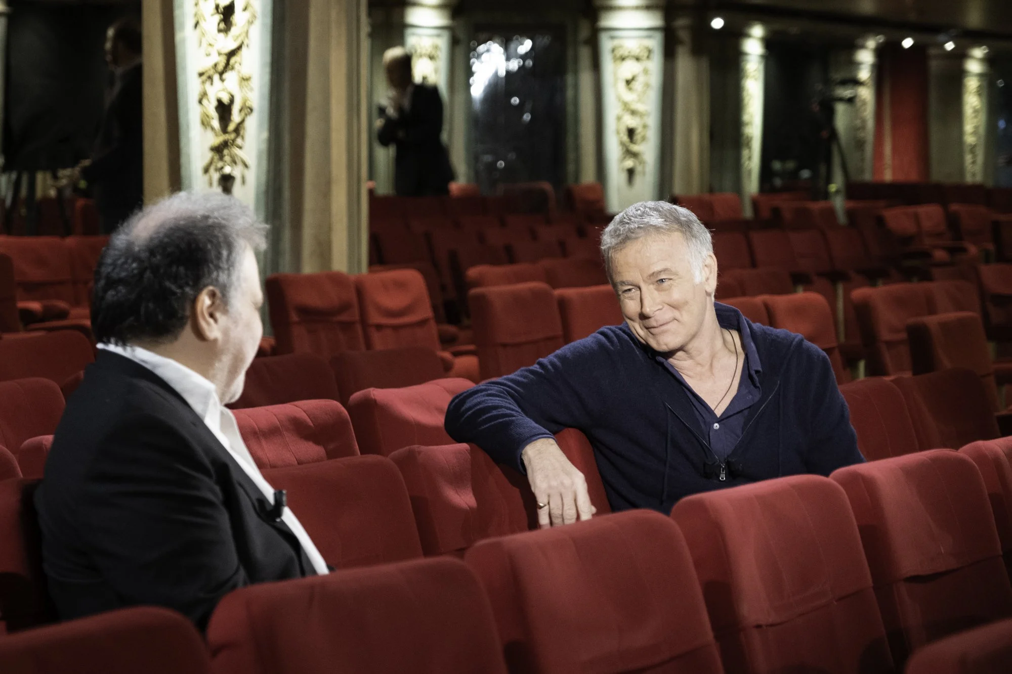 Raphaël Mezrahi Humoriste L'Humour de sa vie C8 émission de télé Backsatge Making-Of Paris Perpignan Musée Grévin Coulisses Franck Dubosc Humoriste