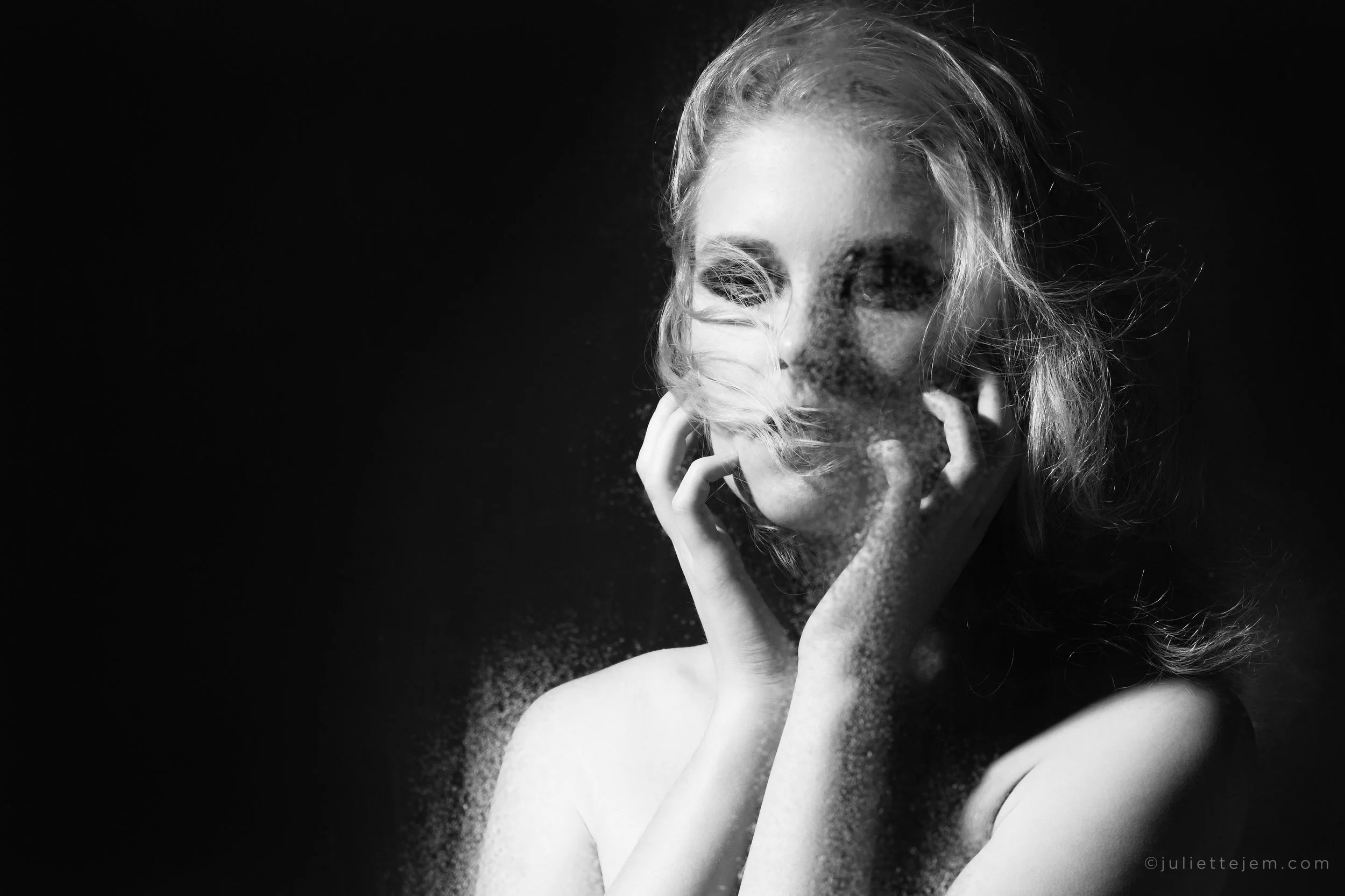 Book Publicité, Book Editorial, Book Comédien, Book Mode, Book Pêtre à Portrer, PAP, Book photo, Photographe professionnelle · Photographe portrait · Photographe corporate · Photographe événementiel · Photographe mariage · Portrait professionnel · Pe