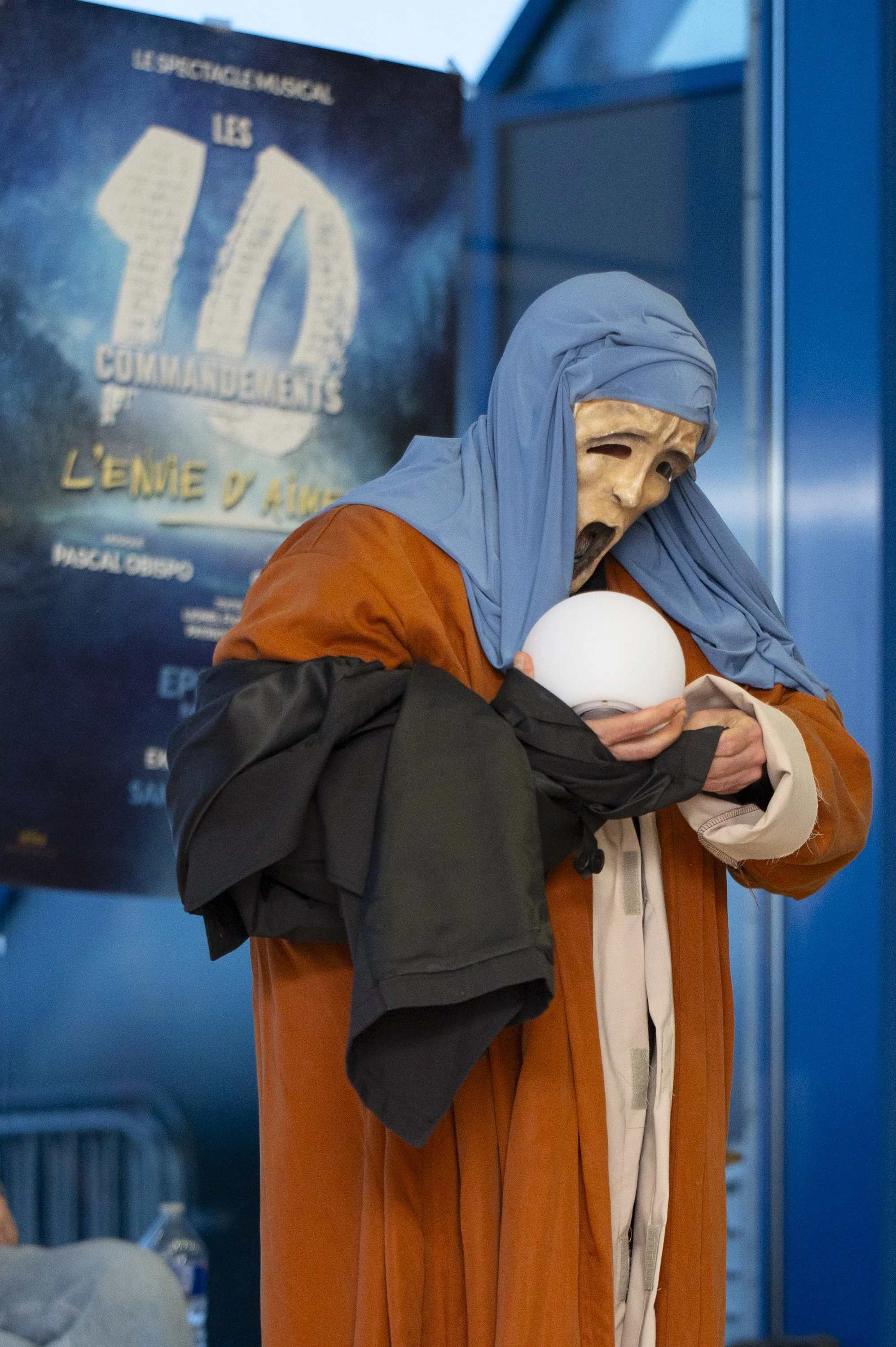 PASCAL OBISPO, Les Dix Commandements, ALBERT COHEN, GIULIANO PEPARINI, VINCENZO PISCOPO, Making-Of, Coulisses, Préparation, Spectacle, Costume, Danse, Chanteur, Juliette Jem, photographe, France, Paris, Italie, ANDREAS
MÜLLER, VERONICA
PEPARINI