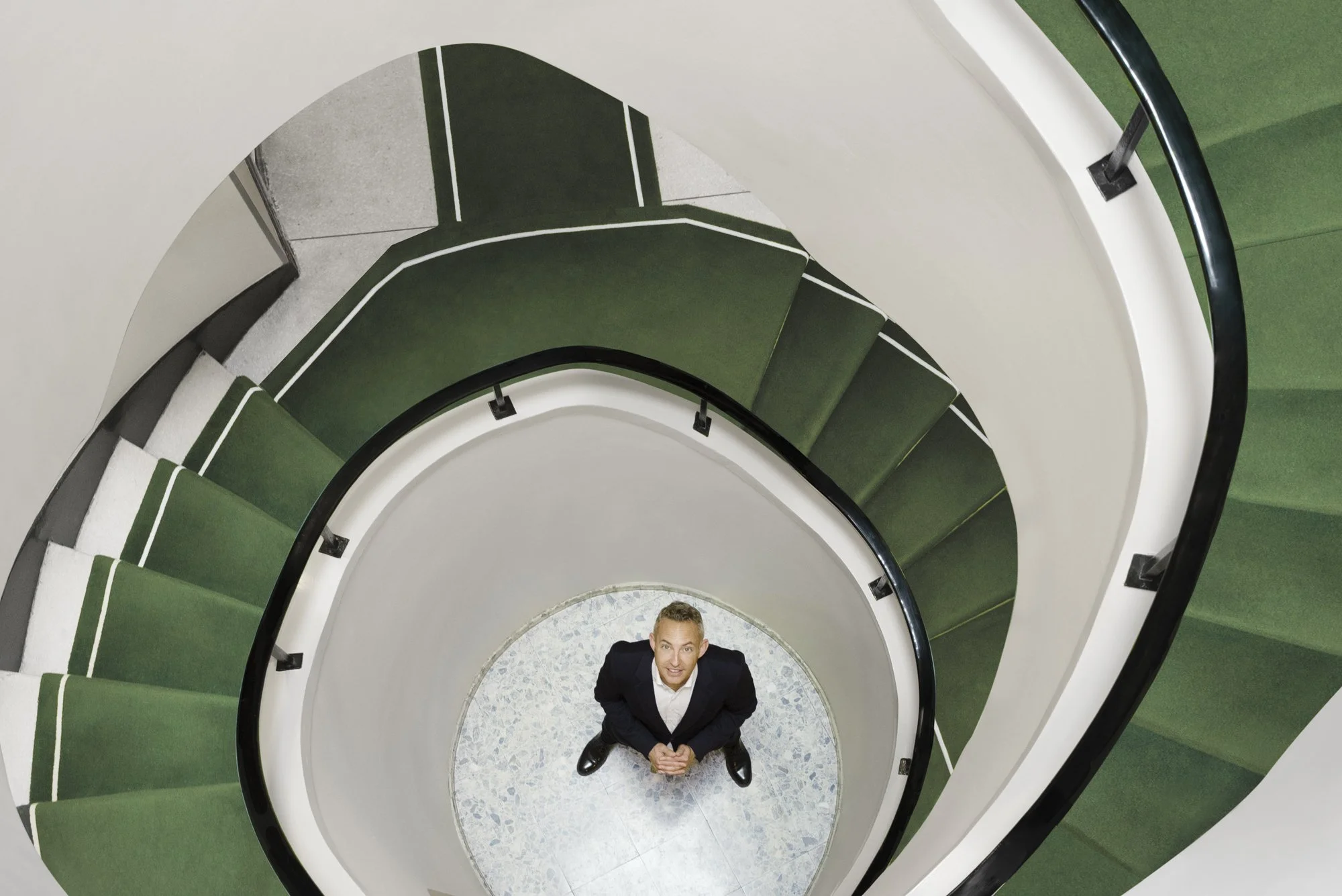 Hémicycle, Sénateur, sénat, Iann Brossat Portrait Professionnel Paris N&B Entreprise Société Paris Perpignan France, photo