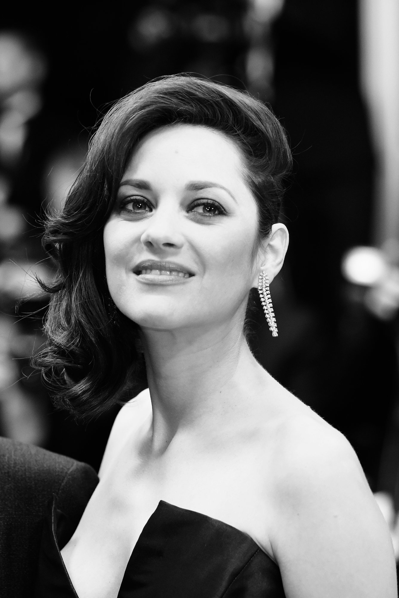 "It's Only The End Of The World (Juste La Fin Du Monde)" - Red Carpet Arrivals - The 69th Annual Cannes Film Festival
CANNES, FRANCE - MAY 19: Marion Cotillard attends the "It's Only The End Of The World (Juste La Fin Du Monde)" Premiere during the 6
