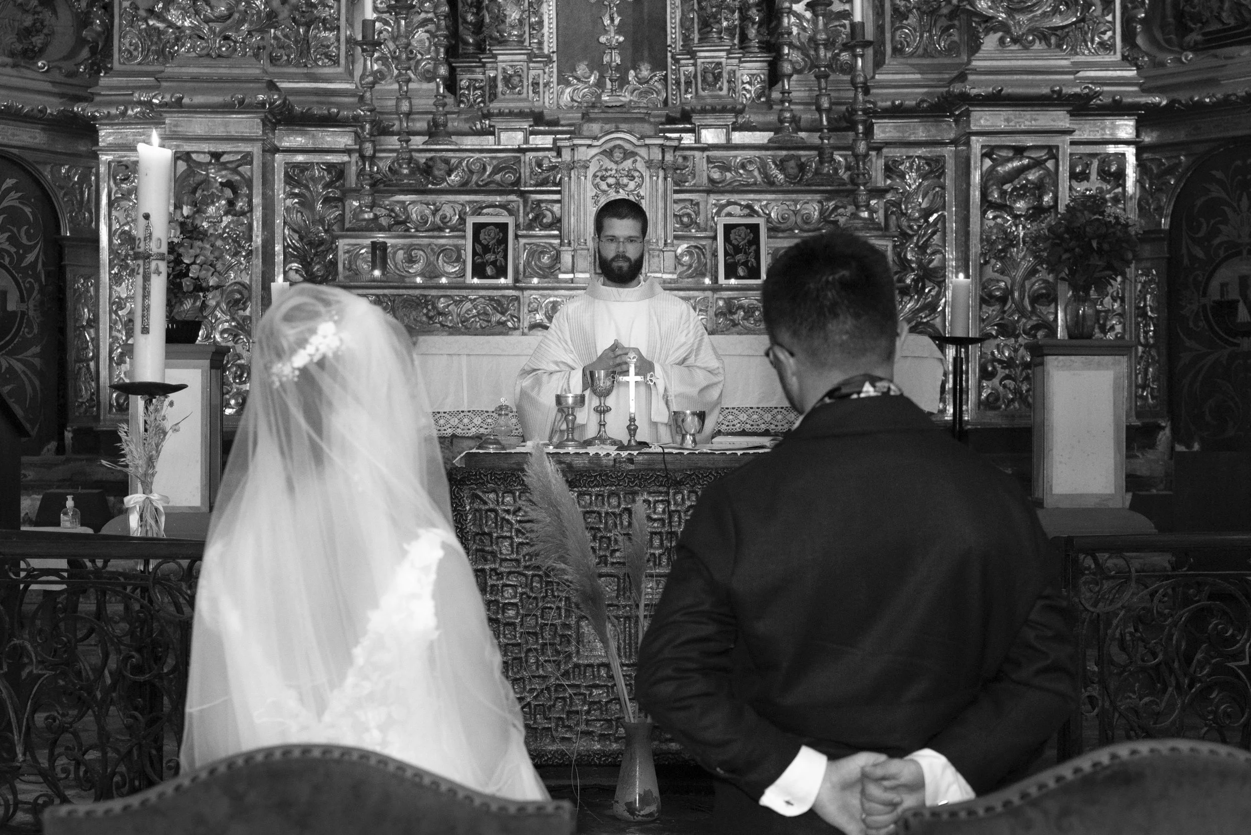 Mariage; France ;  photographe mariage, juliette jem, glamour; chic; française; charme; amour; mariage, wedding; fete, Sud; méditerranée; passion; photo; charme; Paris; Perpignan; Aix-en-Provence; Collioure; Eglise; Plage; alliances