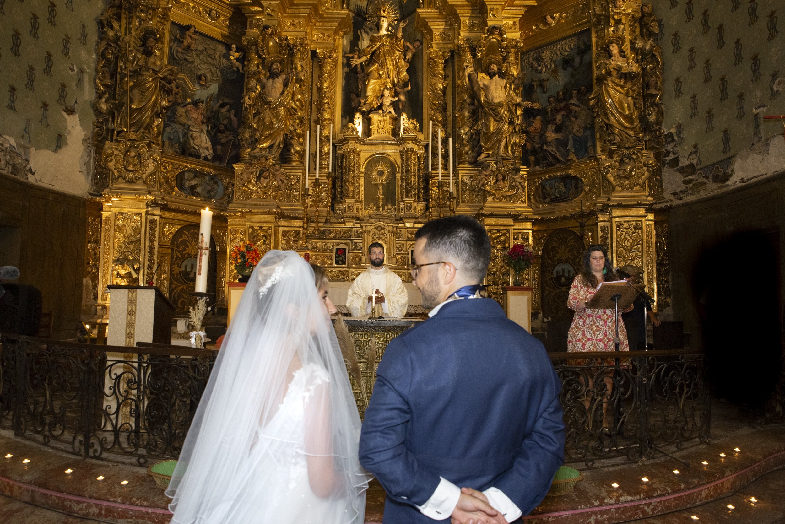 Mariage; France ;  photographe mariage, juliette jem, glamour; chic; française; charme; amour; mariage, wedding; fete, Sud; méditerranée; passion; photo; charme; Paris; Perpignan; Aix-en-Provence; Collioure; Eglise; Plage; alliances