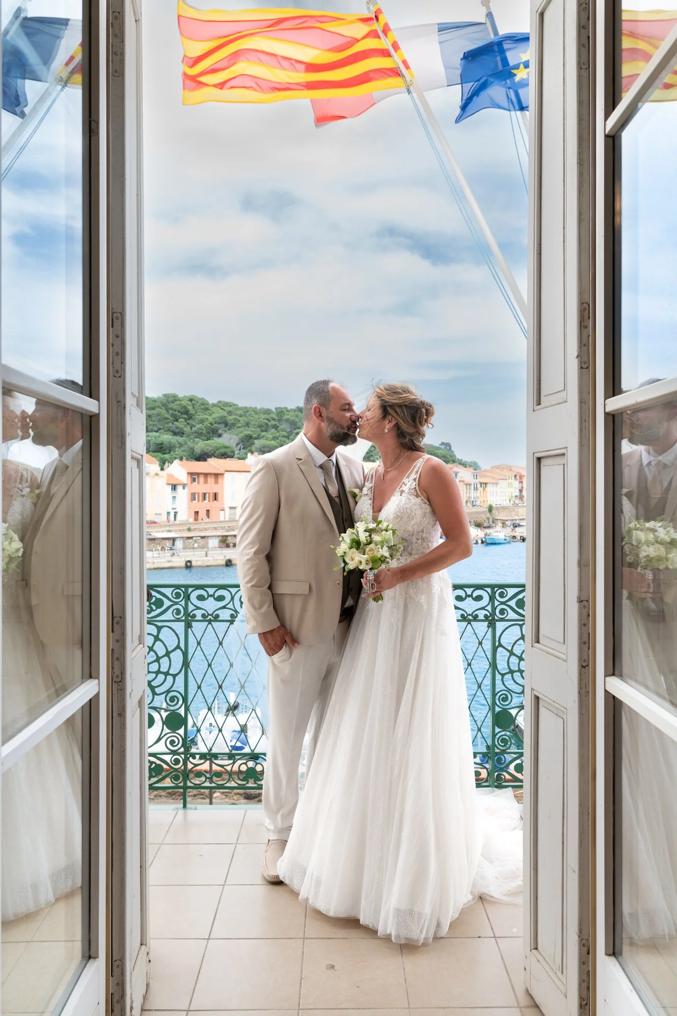Mariage; France ;  photographe mariage, juliette jem, glamour; chic; française; charme; amour; mariage, wedding; fete, Sud; méditerranée; passion; photo; charme; Paris; Perpignan; Aix-en-Provence; Collioure; Eglise; Plage; alliances; PO; Pyrénées Ori