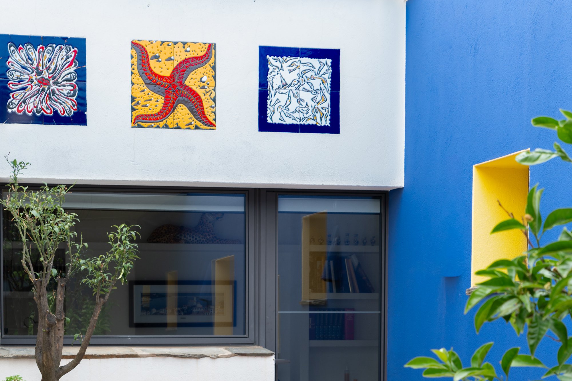 Salvador Dalí, Casa del Capitan, Port Lligat, Cadaqués, Costa Brava, Villa, Mariage; France ;  Photographe, Juliette Jem, Biens Immobiliers Architecture Intérieur Architecte Décorateur Salon Cuisine Salle de Bain Marbre Paris Perpignan ©Juliette Jem 