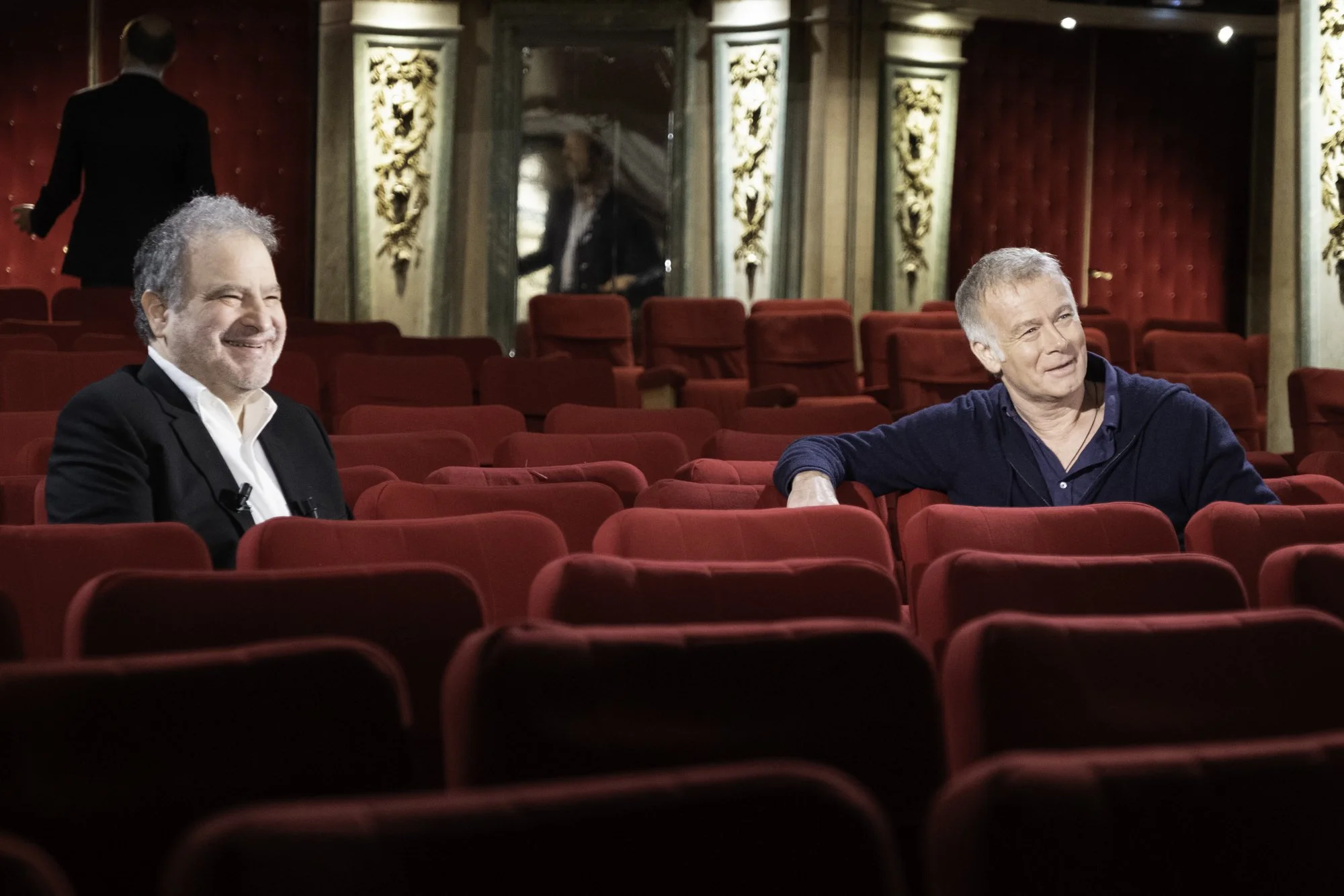 Raphaël Mezrahi Humoriste L'Humour de sa vie C8 émission de télé Backsatge Making-Of Paris Perpignan Musée Grévin Coulisses Franck Dubosc Humoriste