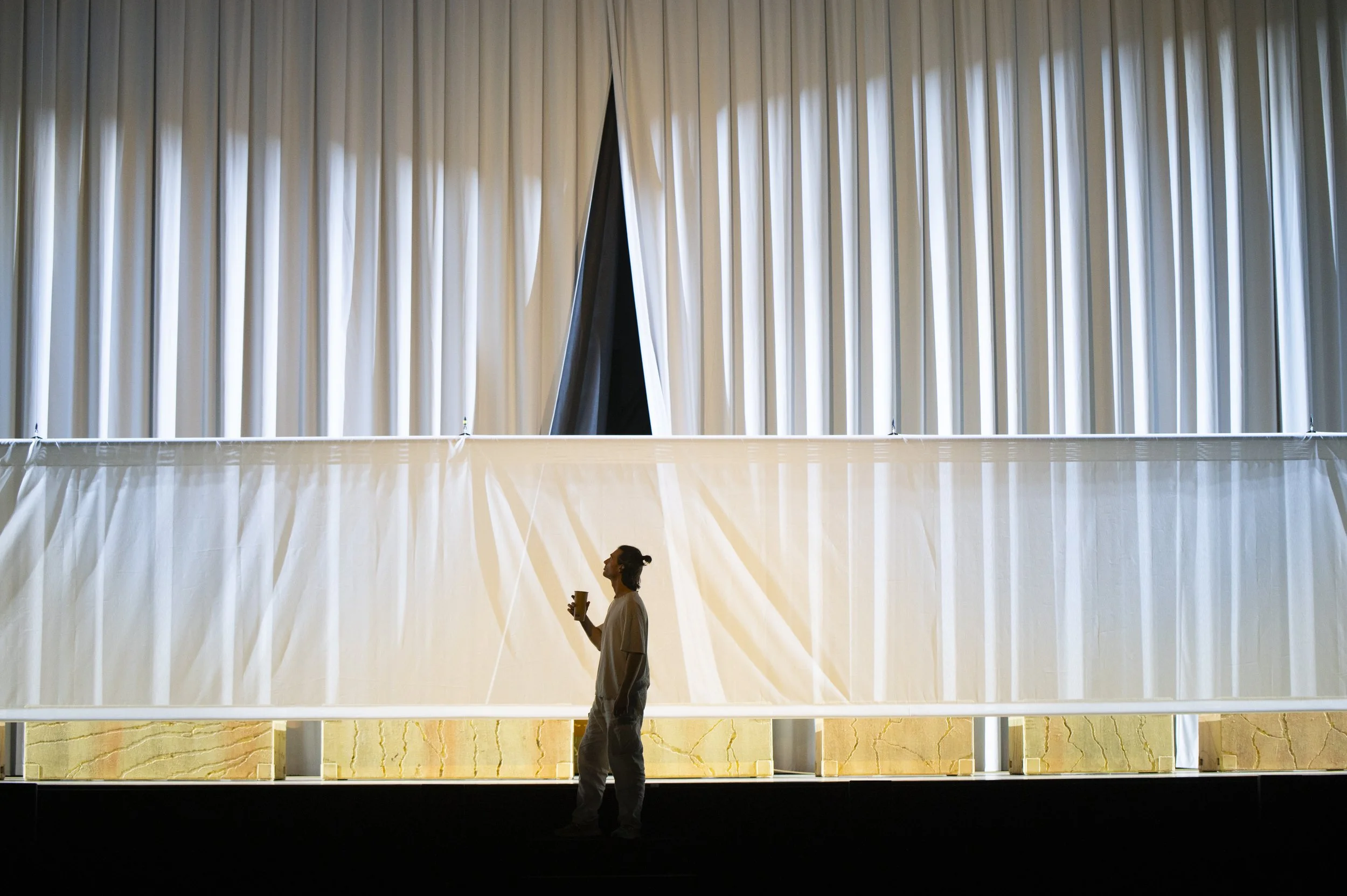 PASCAL OBISPO, Les Dix Commandements, ALBERT COHEN, GIULIANO PEPARINI, VINCENZO PISCOPO, Making-Of, Coulisses, Préparation, Spectacle, Costume, Danse, Chanteur, Juliette Jem, photographe, France, Paris, Italie, ANDREAS
MÜLLER, VERONICA
PEPARINI