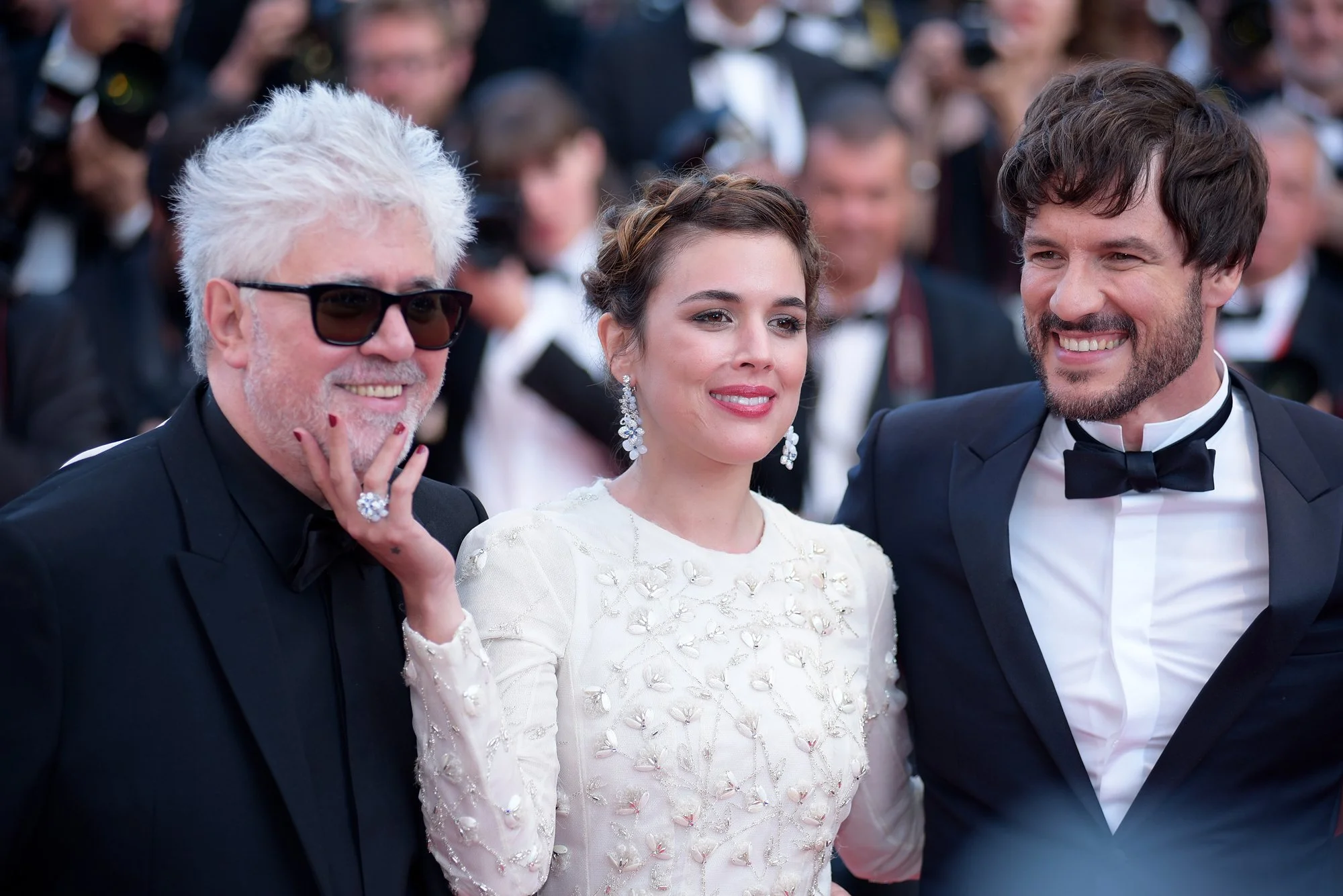 Réalisateur et scénariste Pedro Almodovar Festival de Cannes Tapis Rouge Juliette Jem