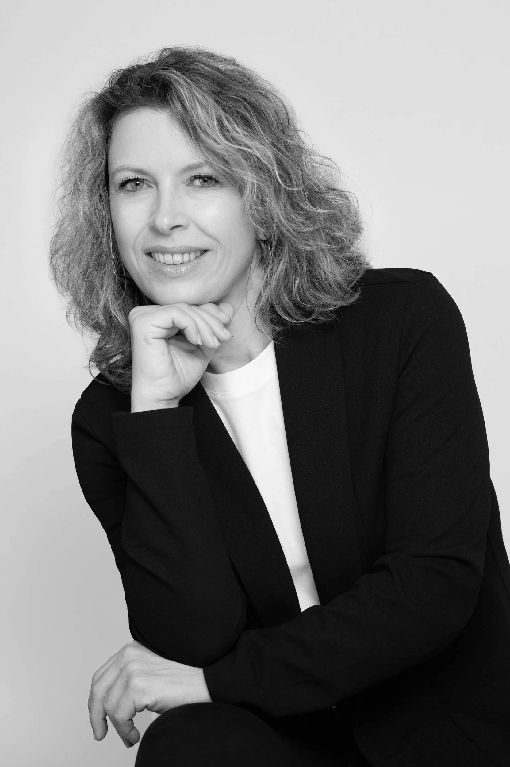 Portrait Professionnel Paris Expert-Comptable N&B Paris Perpignan France ; Portrait Professionnel; Paris; Perpignan; Montpellier; France; Sud; Photo; Qualité; Juliette Jem; Avocat; Droit; Toulouse; Entreprise; Professionnel; Narbonne; Méditerranée; P