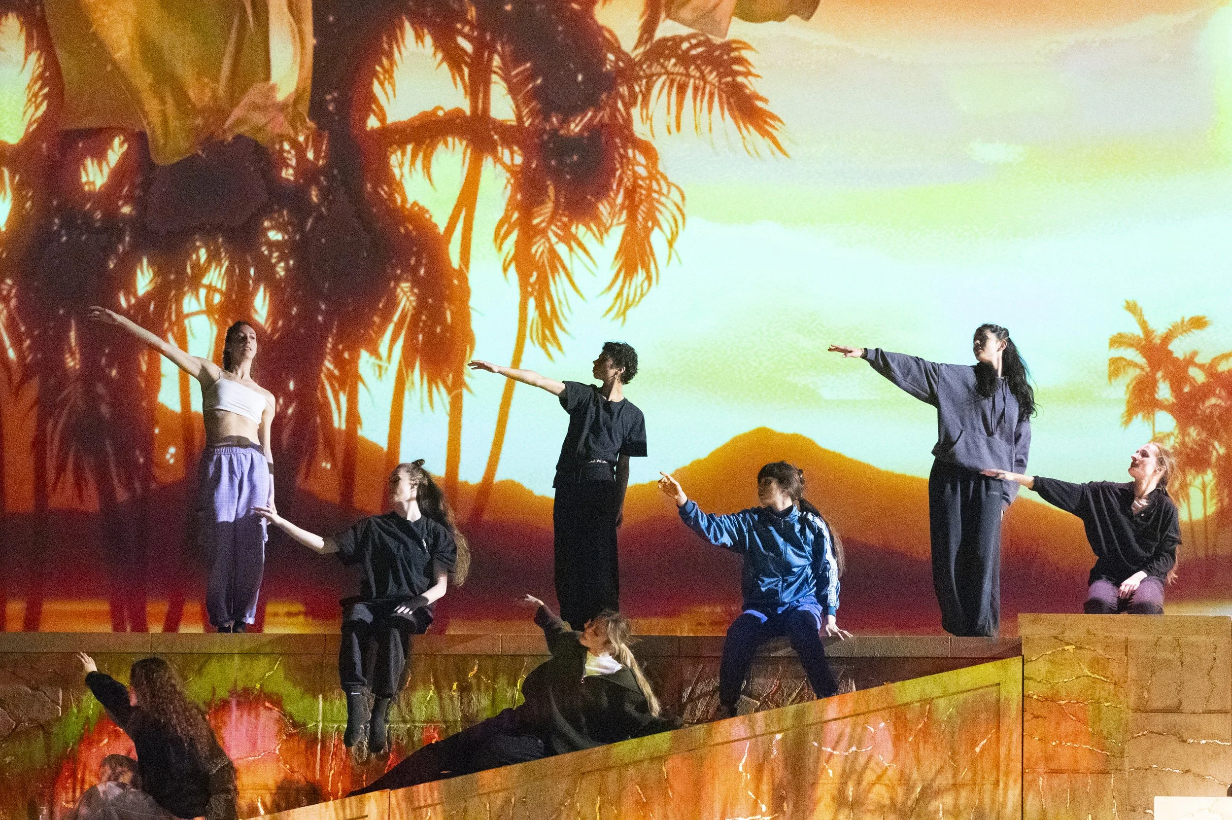 PASCAL OBISPO, Les Dix Commandements, ALBERT COHEN, GIULIANO PEPARINI, VINCENZO PISCOPO, Making-Of, Coulisses, Préparation, Spectacle, Costume, Danse, Chanteur, Juliette Jem, photographe, France, Paris, Italie, ANDREAS
MÜLLER, VERONICA
PEPARINI