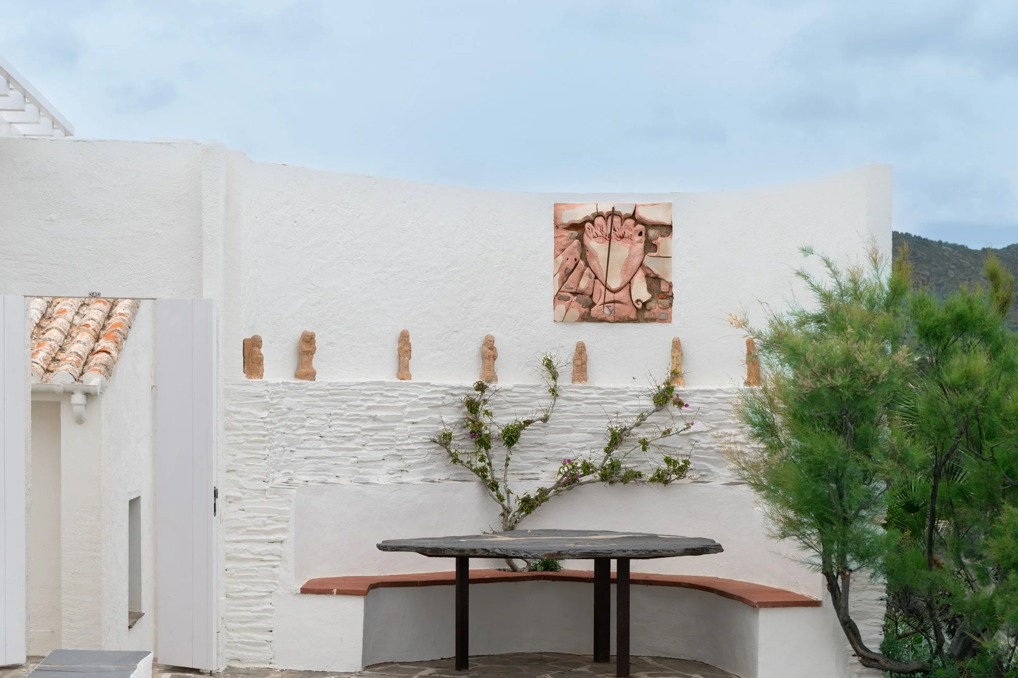 Salvador Dalí, Casa del Capitan, Port Lligat, Cadaqués, Costa Brava, Villa, Mariage; France ;  Photographe, Juliette Jem, Biens Immobiliers Architecture Intérieur Architecte Décorateur Salon Cuisine Salle de Bain Marbre Paris Perpignan ©Juliette Jem 