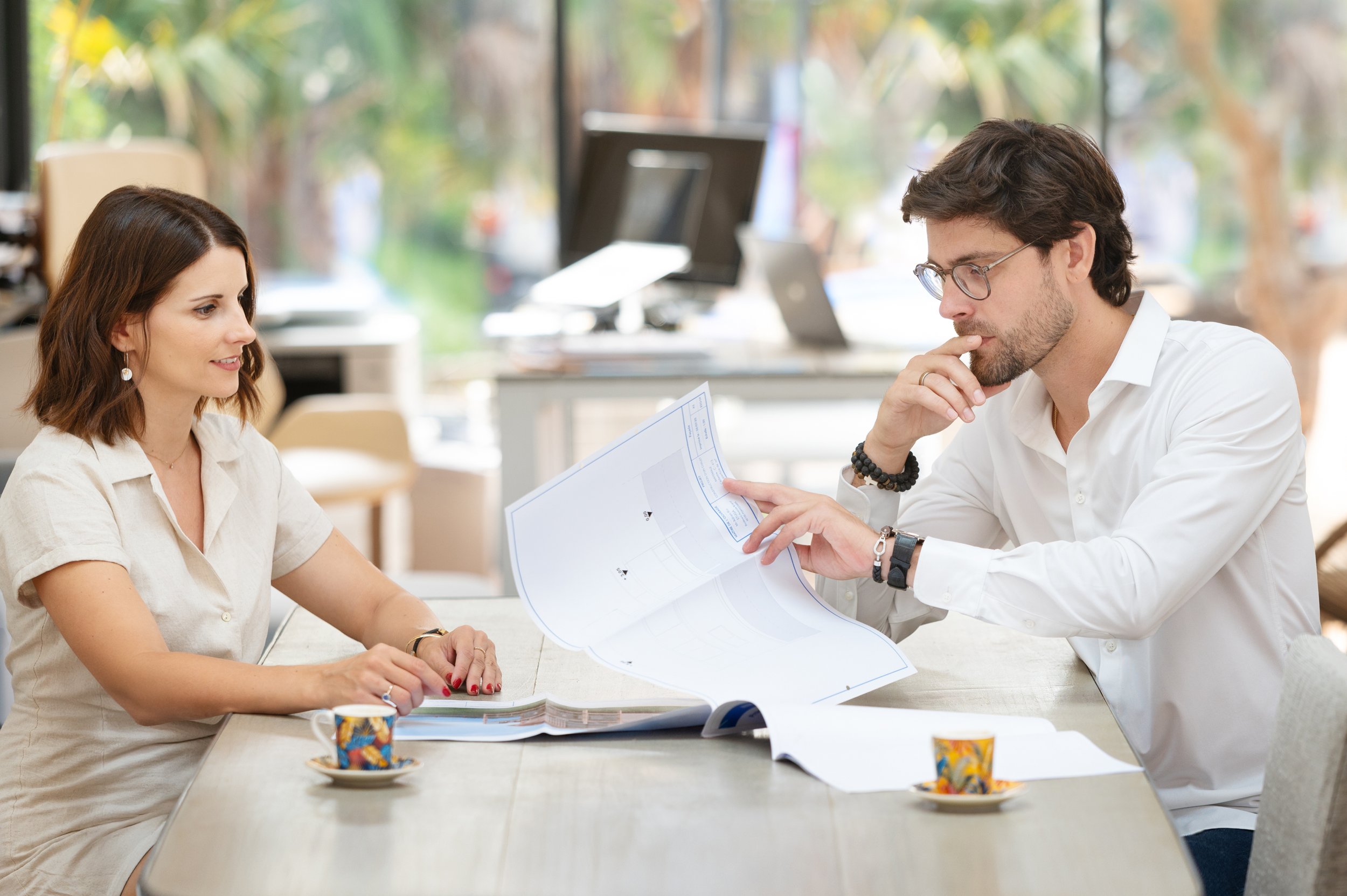 Portrait en situation; Collioure; Méditerranée; Paris; Perpignan Portrait Professionnel; Entreprise; Société Paris; Perpignan; France; Photographe; Juliette Jem ; Portrait Professionnel Paris Expert-Comptable N&B Paris Perpignan France ; Portrait Pro