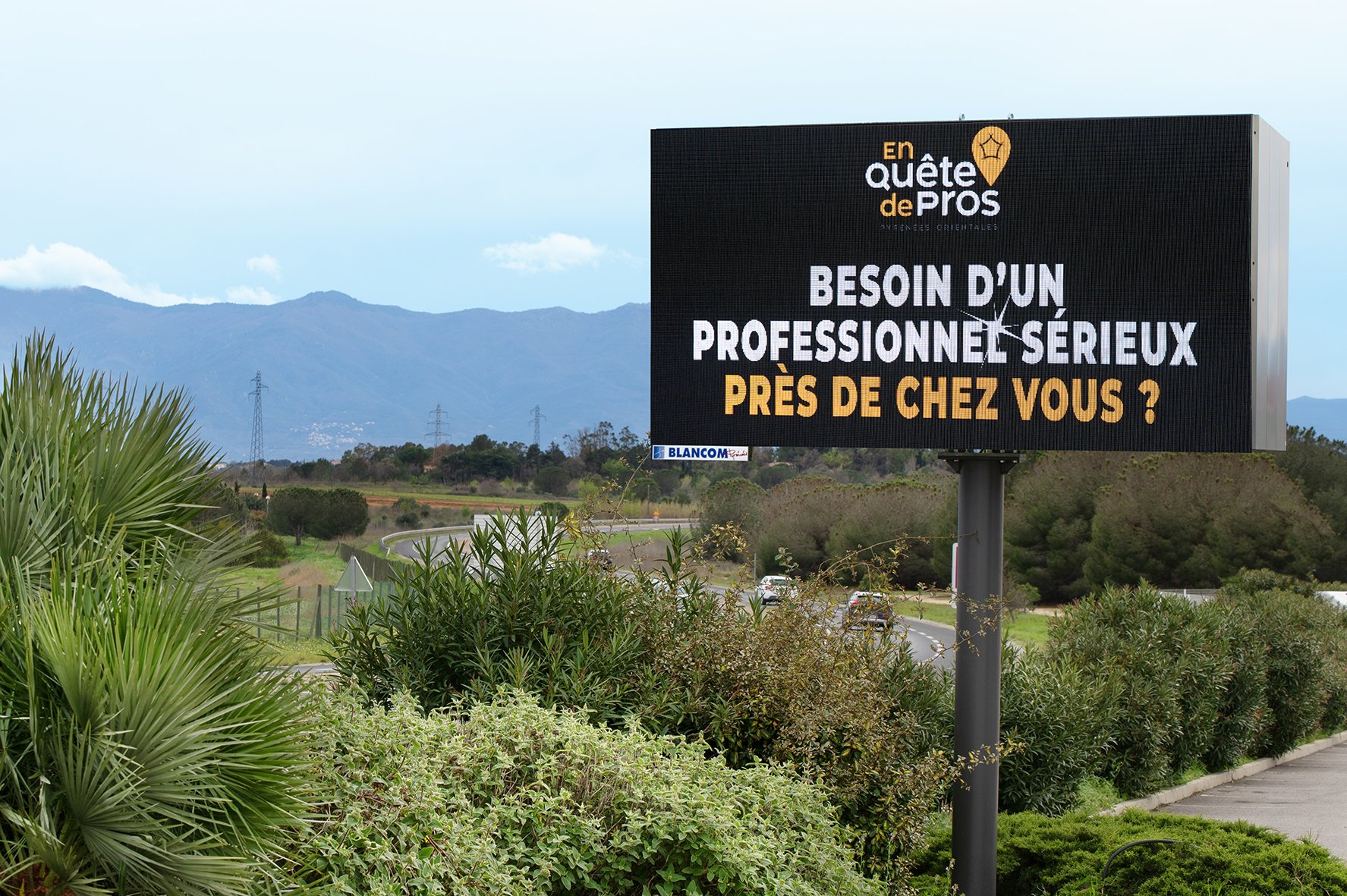 Plateforme, En Quête de Pros; Panneau Publicitaire; Biens Immobiliers Architecture Intérieur Architecte Décorateur Salon Cuisine Salle de Bain Marbre Paris Perpignan ©Juliette Jem  Architectures d’Intérieur, Architecte, Décorateurs, Maison, Biens Imm