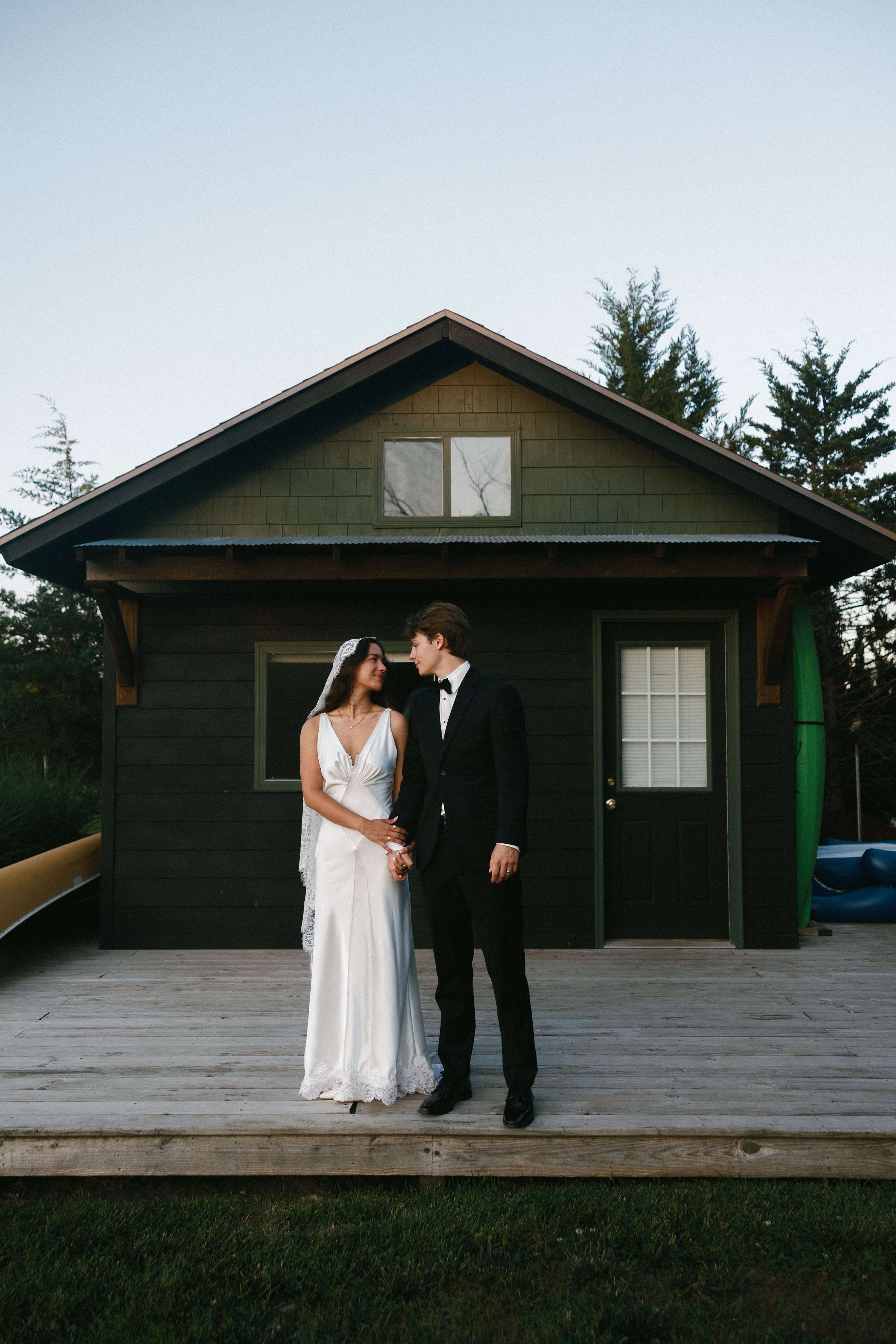 Victoria and Carter - previews-8060.jpg