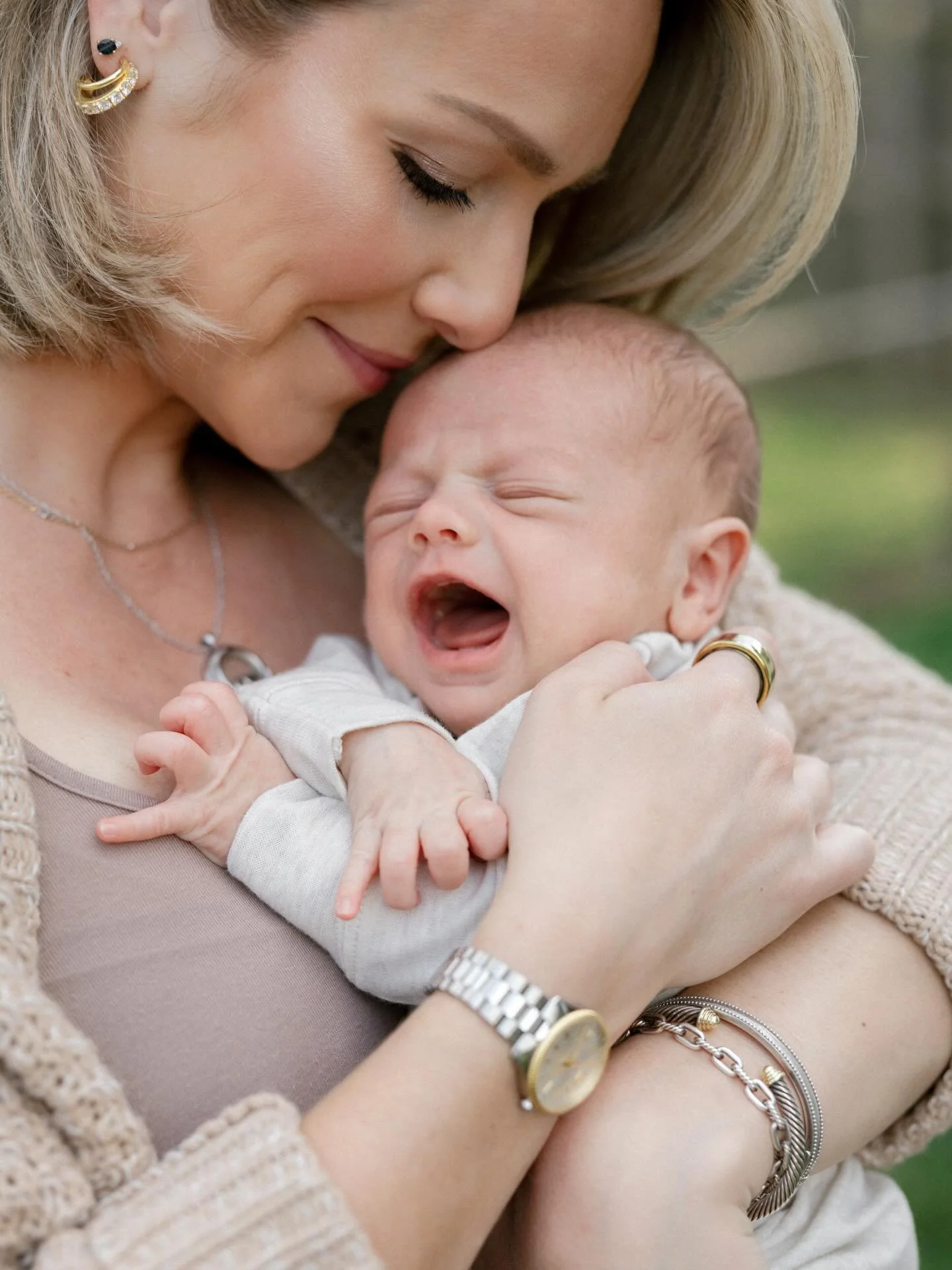 Swipe to see before baby and after baby ❤️

#newbornphotography #newbornphotographer #pregnancyannouncment #familyphotography