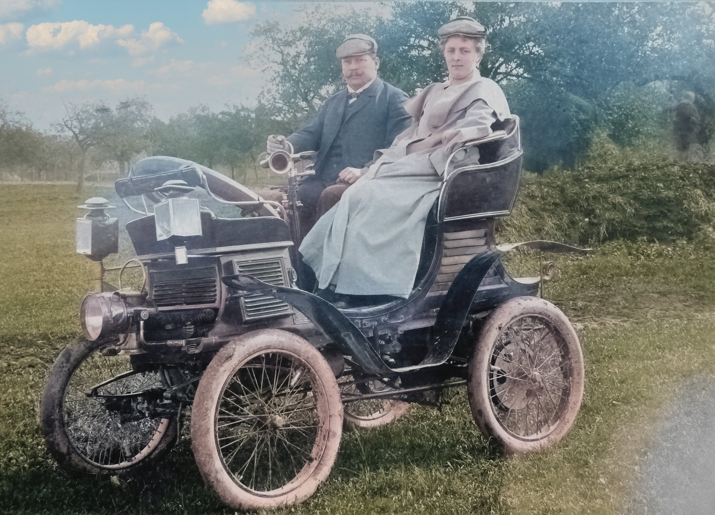 Motorwagen mit Erstbesitzern-v2.jpg