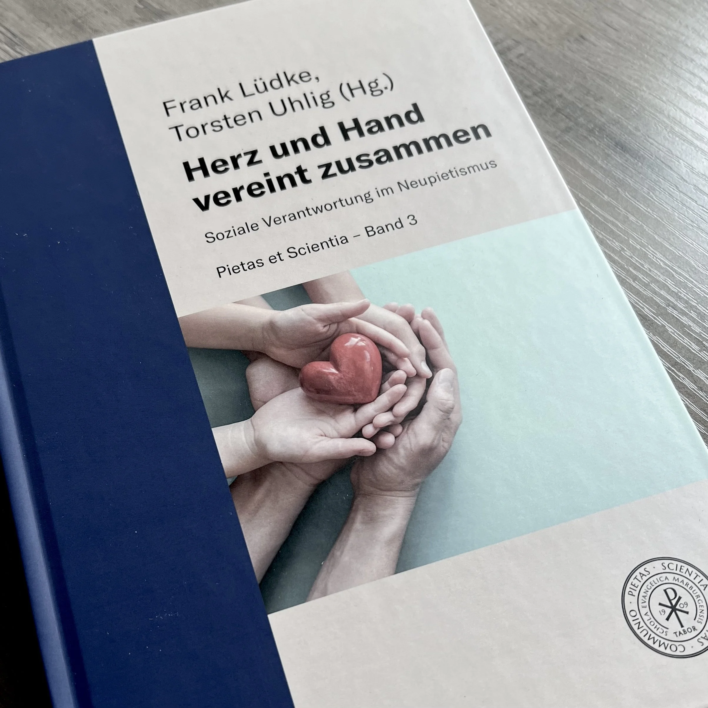 Herz und Hand vereint zusammen