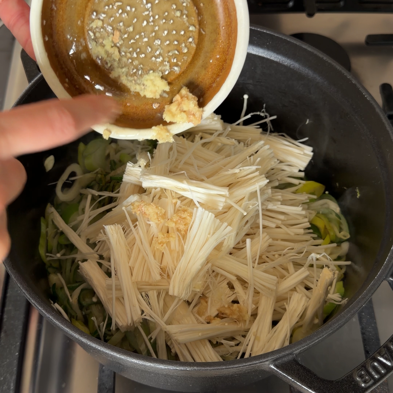 enoki+negi+sesame+miso+soup4.png