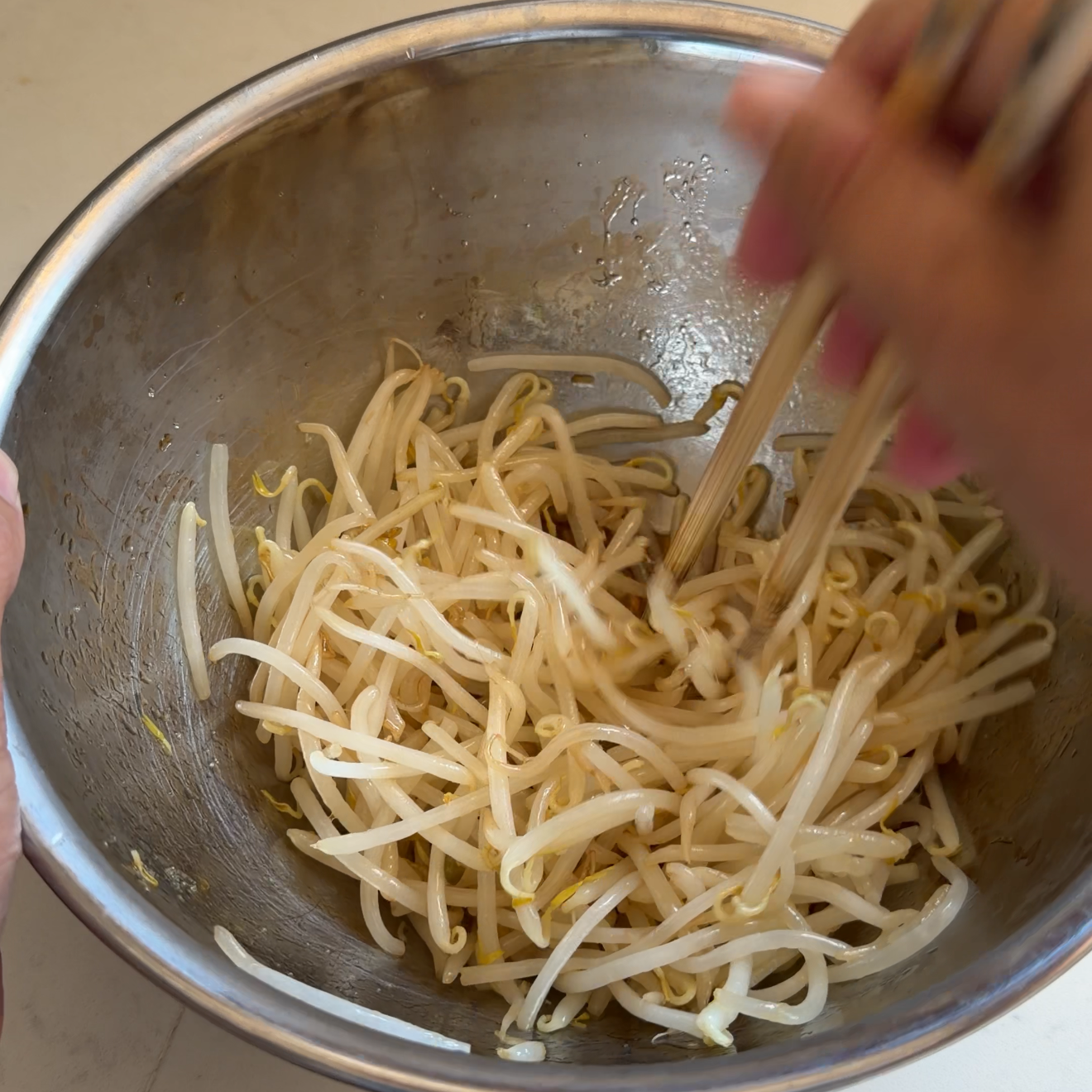 cucumber+bean+sprouts+salad3.png