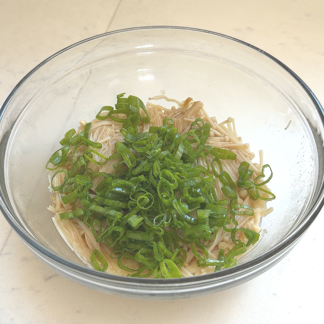 enoki+with+garlic+scallion3.png